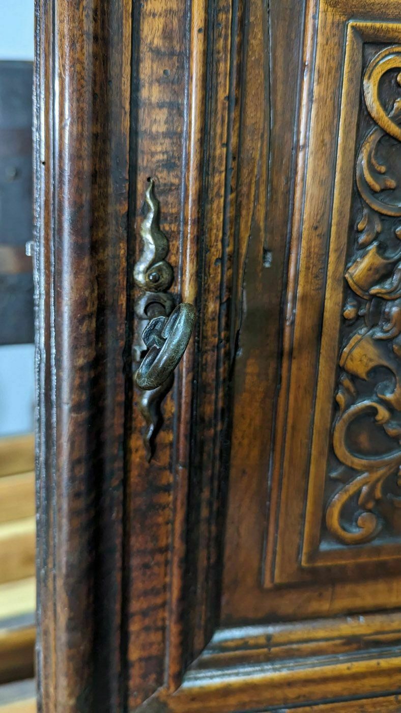 Two Louis XIII Shrunken Bodies In Walnut 18th Century photo buy