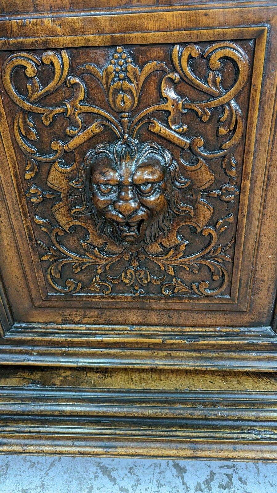 Furniture Two Louis XIII Shrunken Bodies In Walnut 18th Century photo