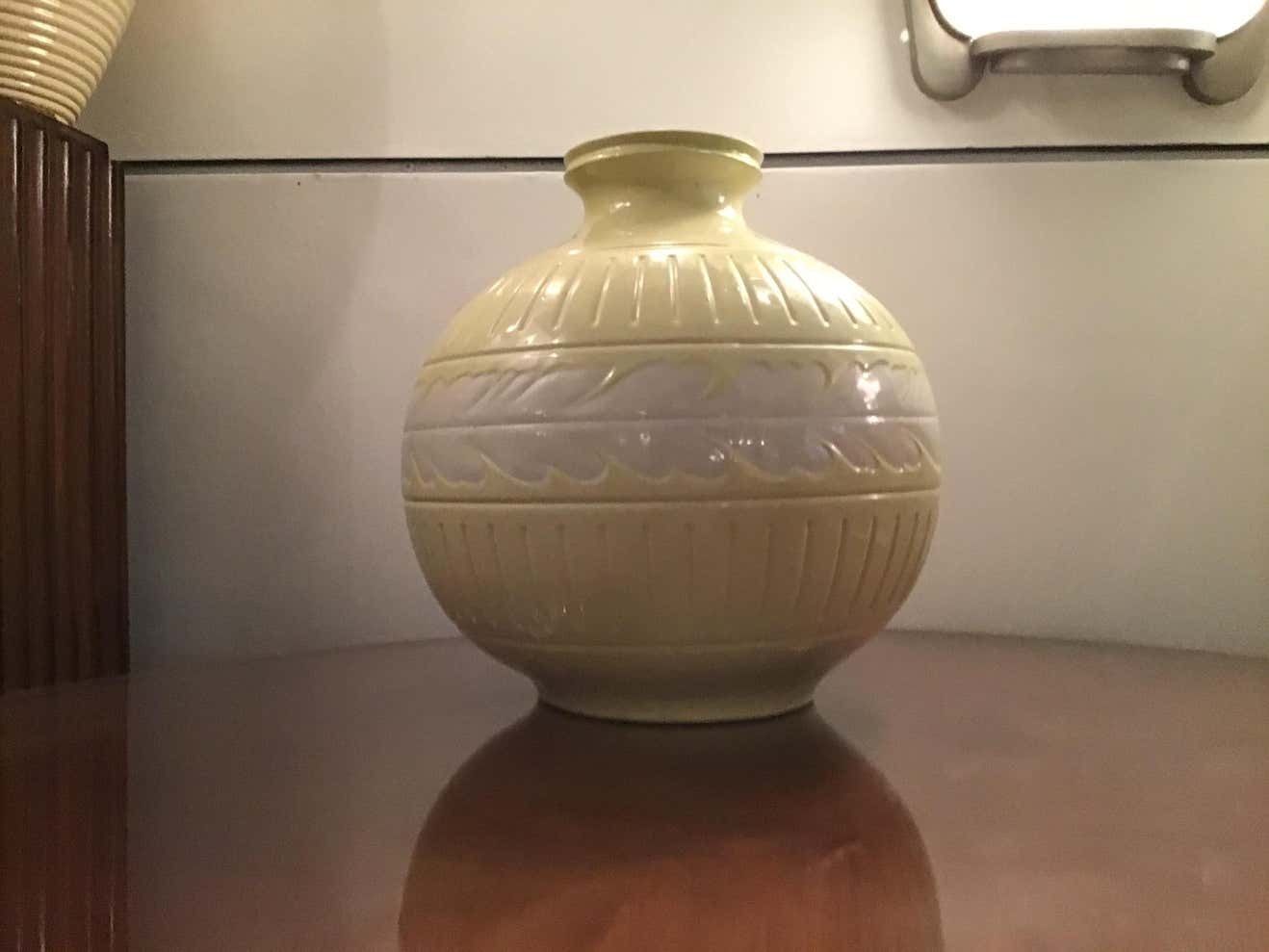 Richard Ginori Giovanni Gariboldi Vase Yellow White Ceramic, 1945, Italy photo furniture