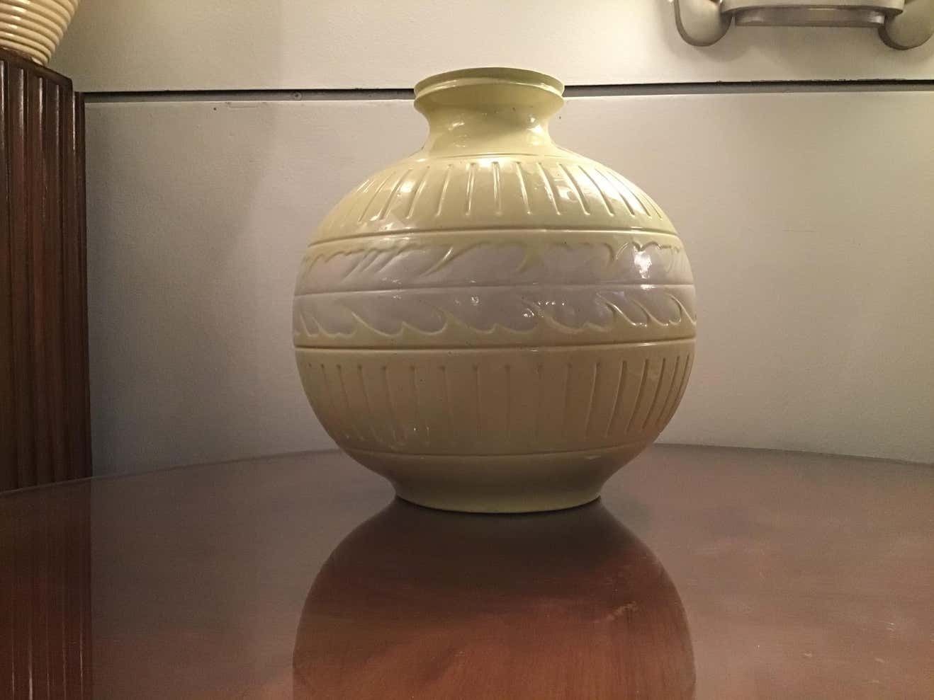 Richard Ginori Giovanni Gariboldi Vase Yellow White Ceramic, 1945, Italy photo for sale