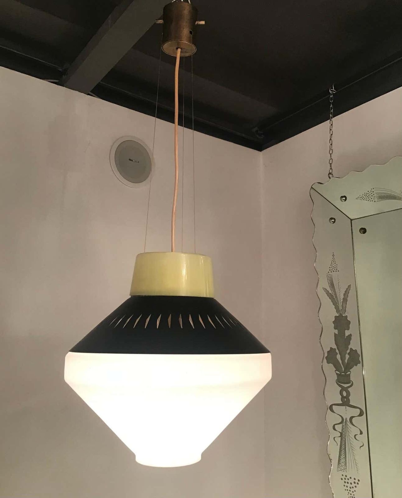 photo vinterior Stilnovo Chandelier Opaline Glass Brass Metal 1955 Italy