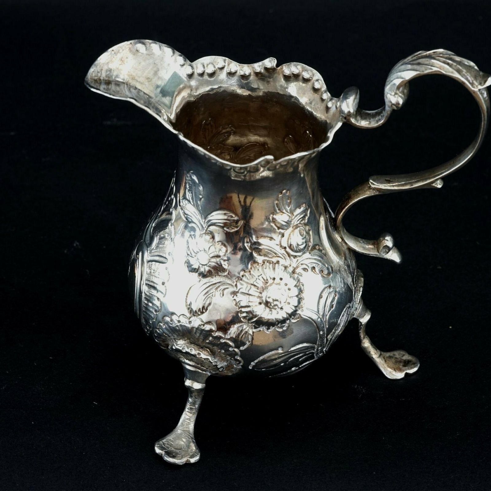 A George III (1774) Cream Jug, 1700s photo for sale