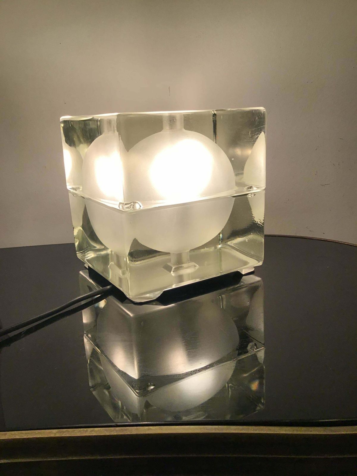 Alessandro Mendini “Cubosfera” Table Lamp Metal Crome Glass 1968 Italy photo for sale