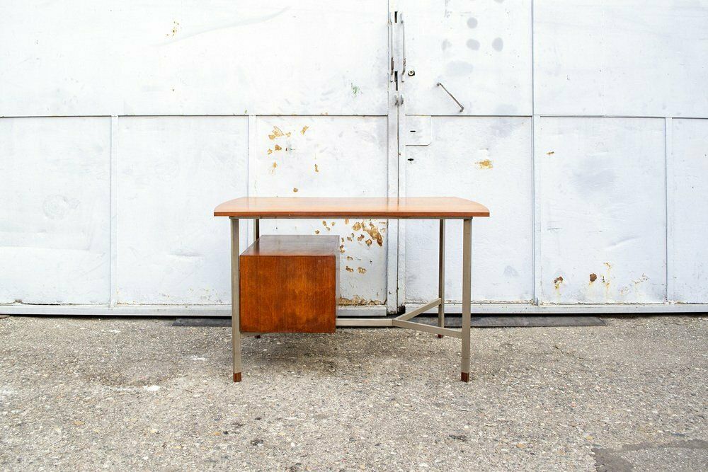 Bureau Van Vernikkeld Metaal En Teakhout, Italië, Jaren 1960 photo Meubels