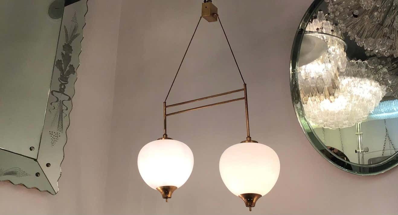 photo vinterior Stilnovo Chandelier Brass Opaline Glass 1950 Italy