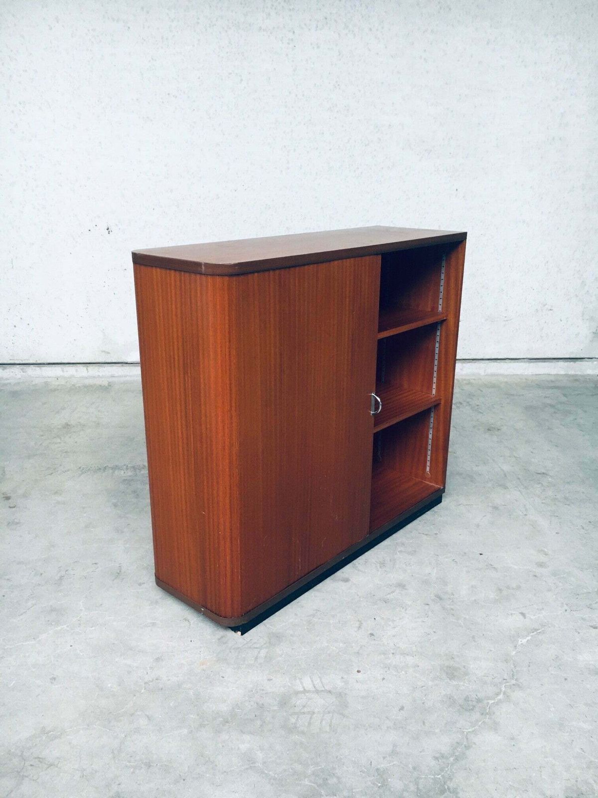 photo vintage Midcentury Modern Design Sliding Door Filing Cabinet, 1960's Belgium