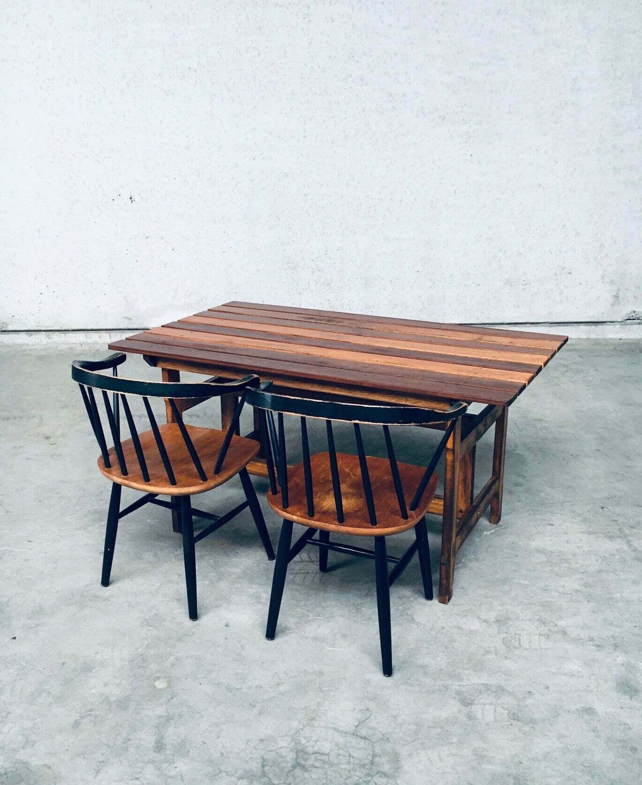 photo vinterior Houten Tuin  Of Keukentafel Met Patina, Jaren 1970