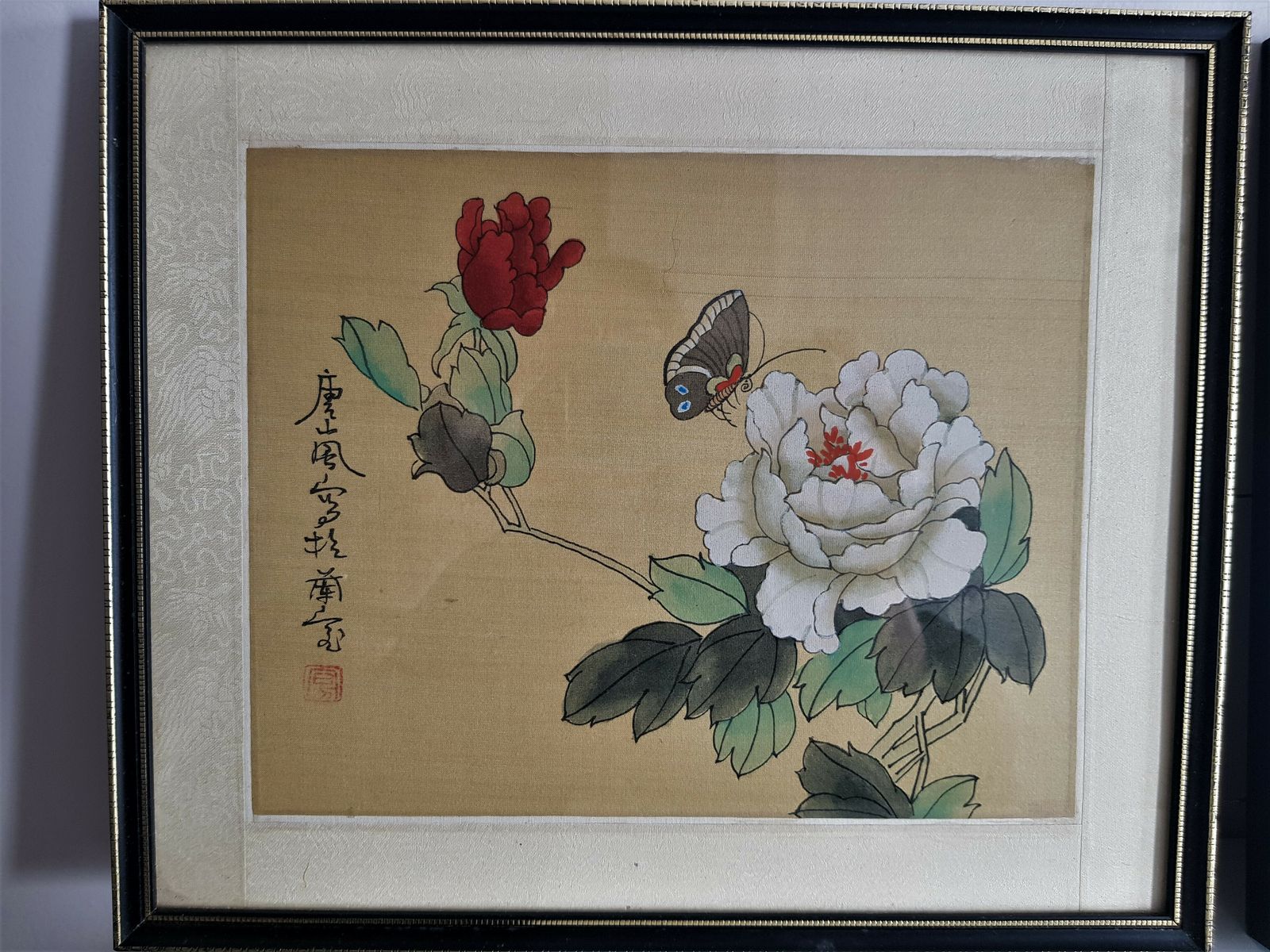 Pair Of Framed Antique Chinese Silk Paintings photo vinterior