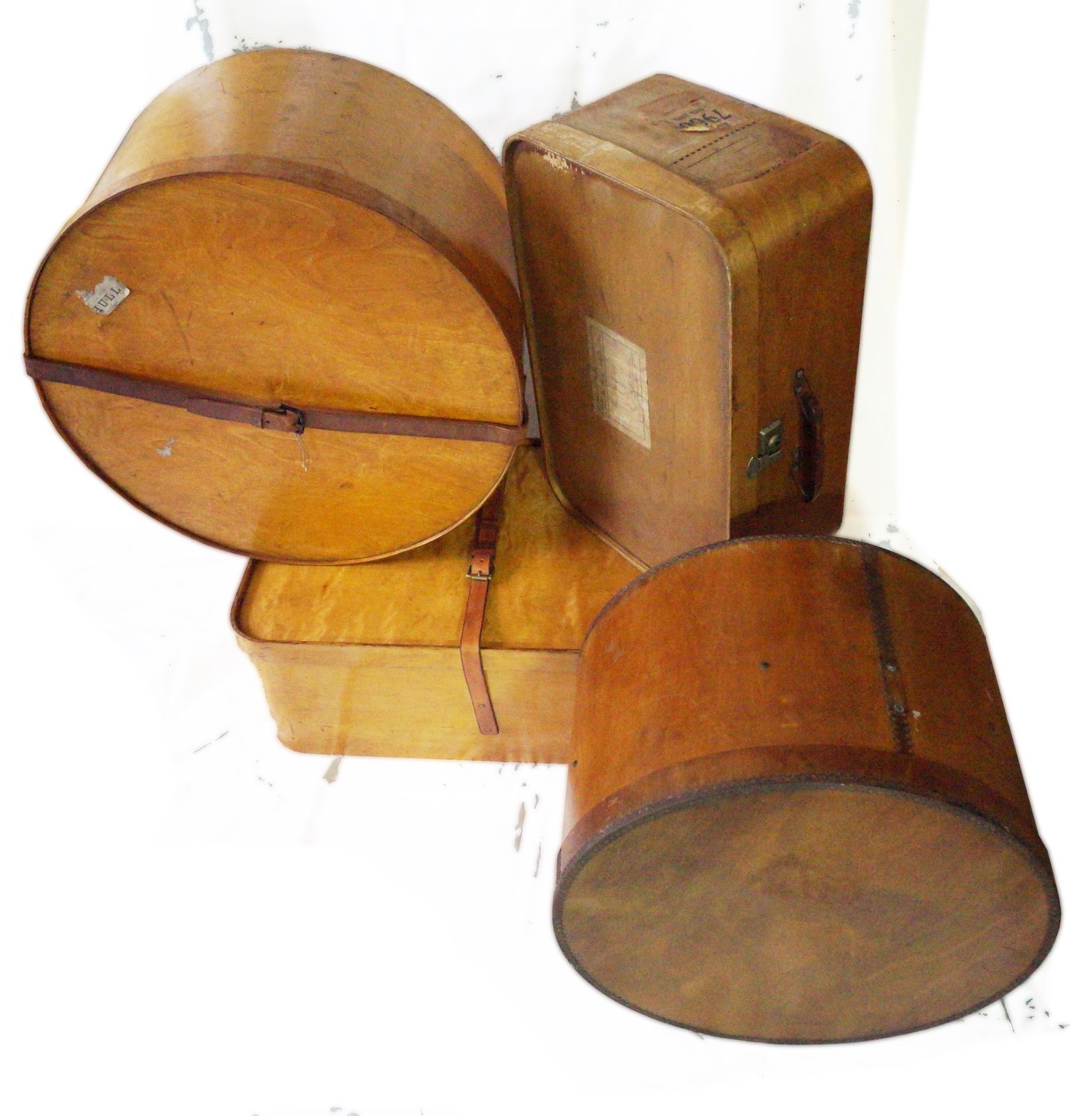 An Early 20th Century Bent Ply Atlas Hutschactel Or Hat Box photo vinterior