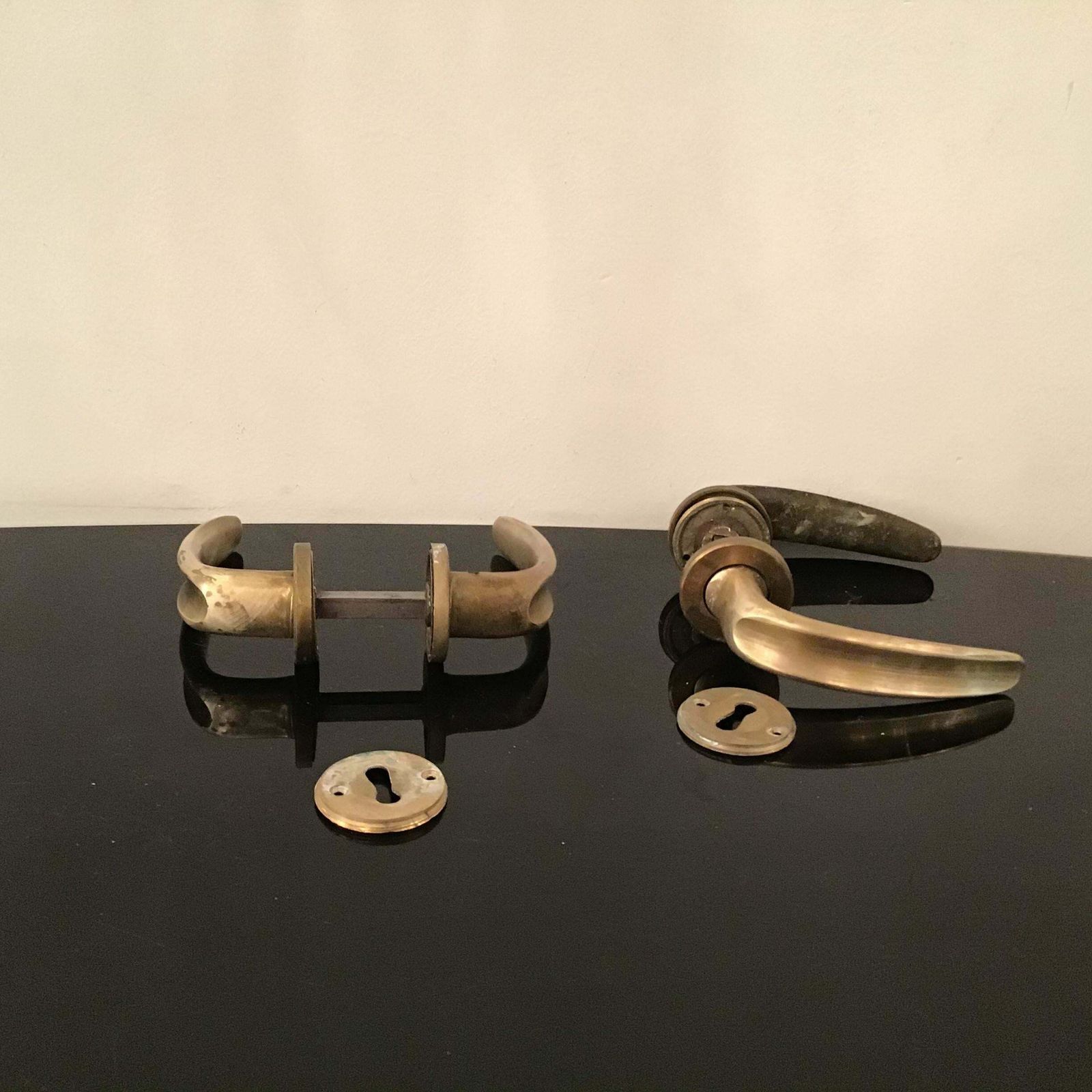 photo furniture Handles N 12 Pair, Osvaldo Borsani Brass Iron 1950 Italy
