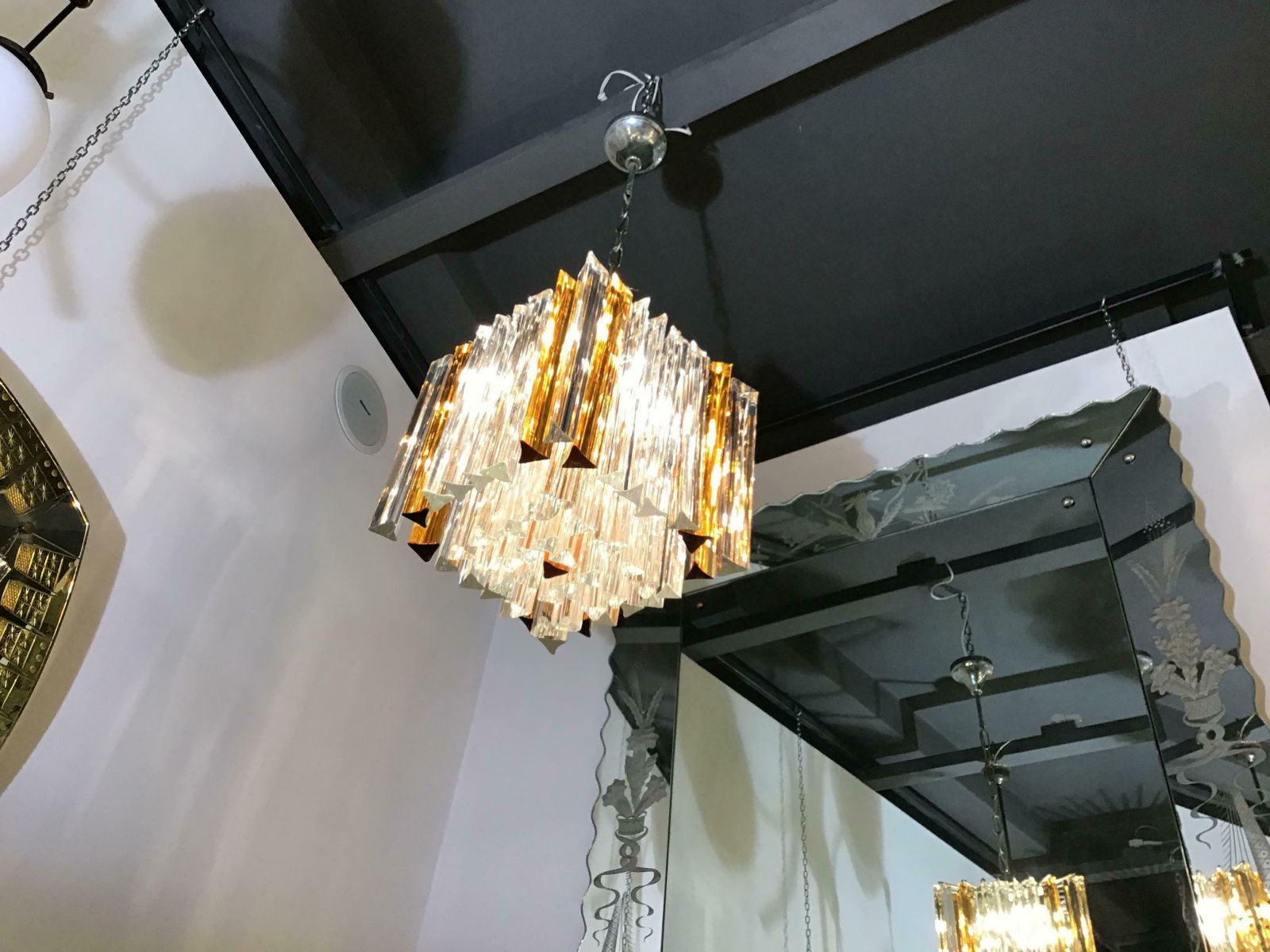 5877.0 Venini Triedi White Gold Yellow Murano Glass Brass Chandelier, Italian, 1960 photo