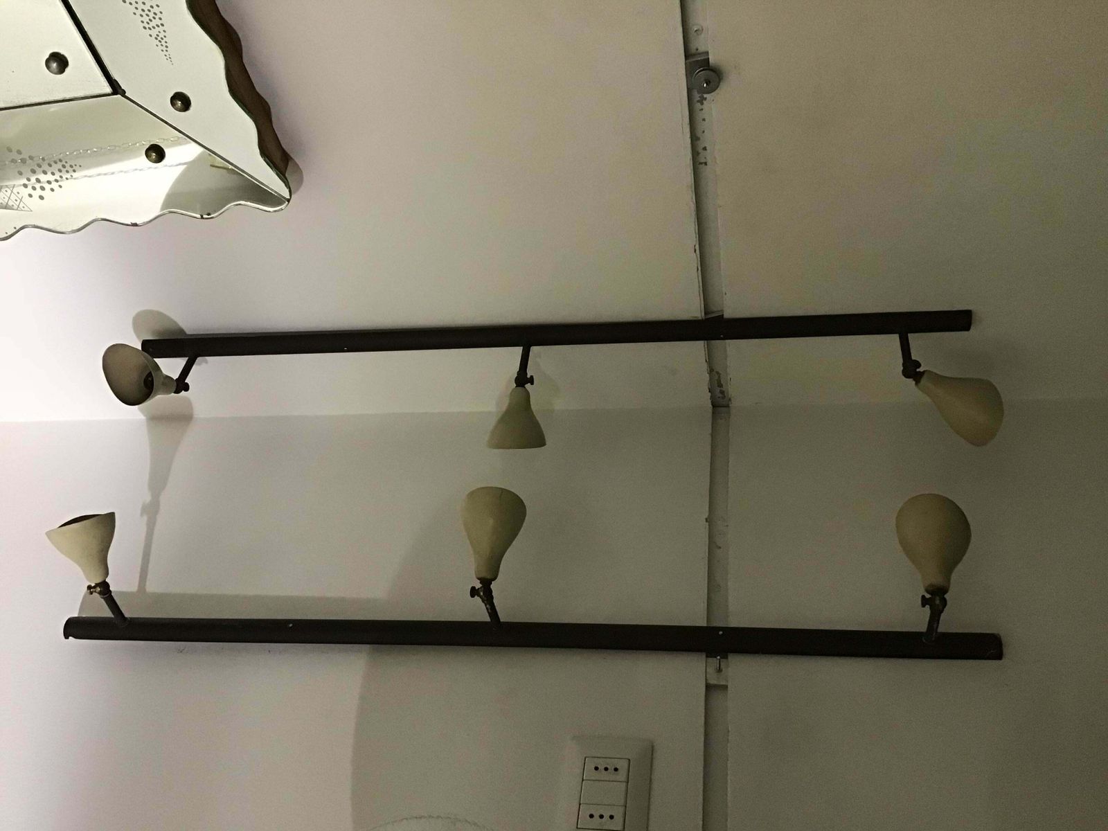 photo for sale Arteluce Gino Sarfatti Brass And Painted Metal Wall Light Cream Colour, 1950