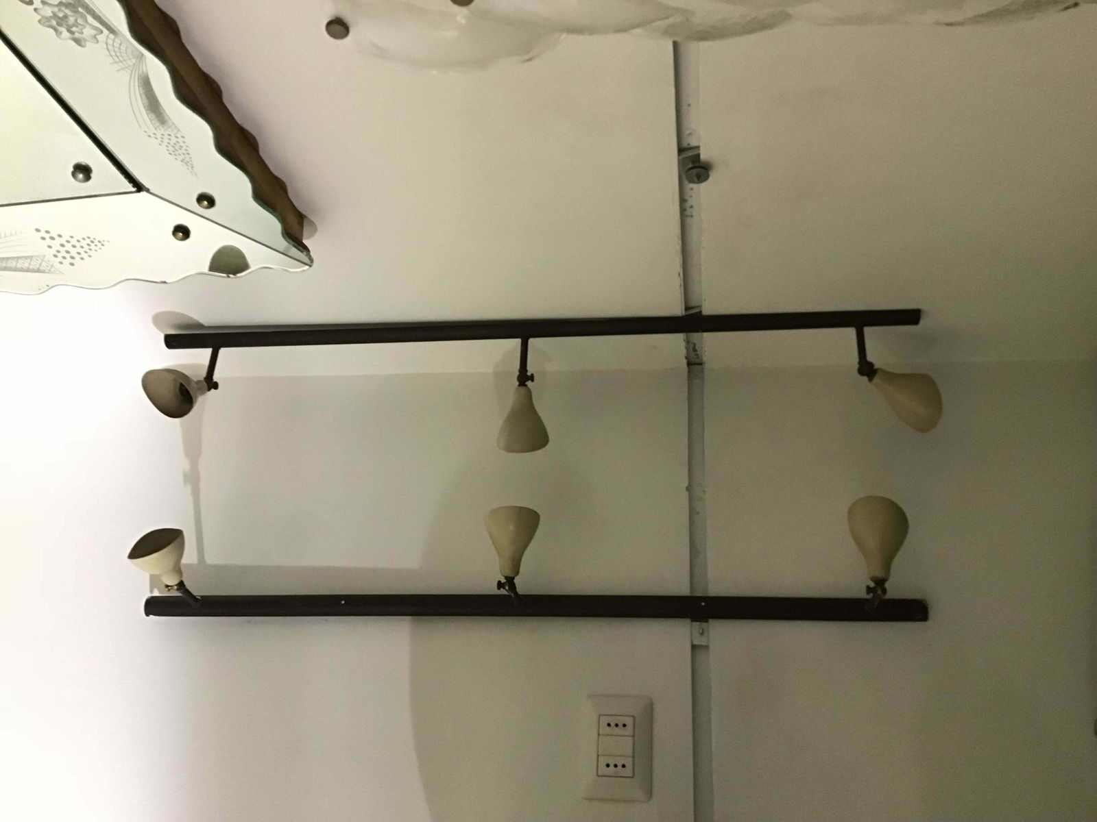 photo buy Arteluce Gino Sarfatti Brass And Painted Metal Wall Light Cream Colour, 1950