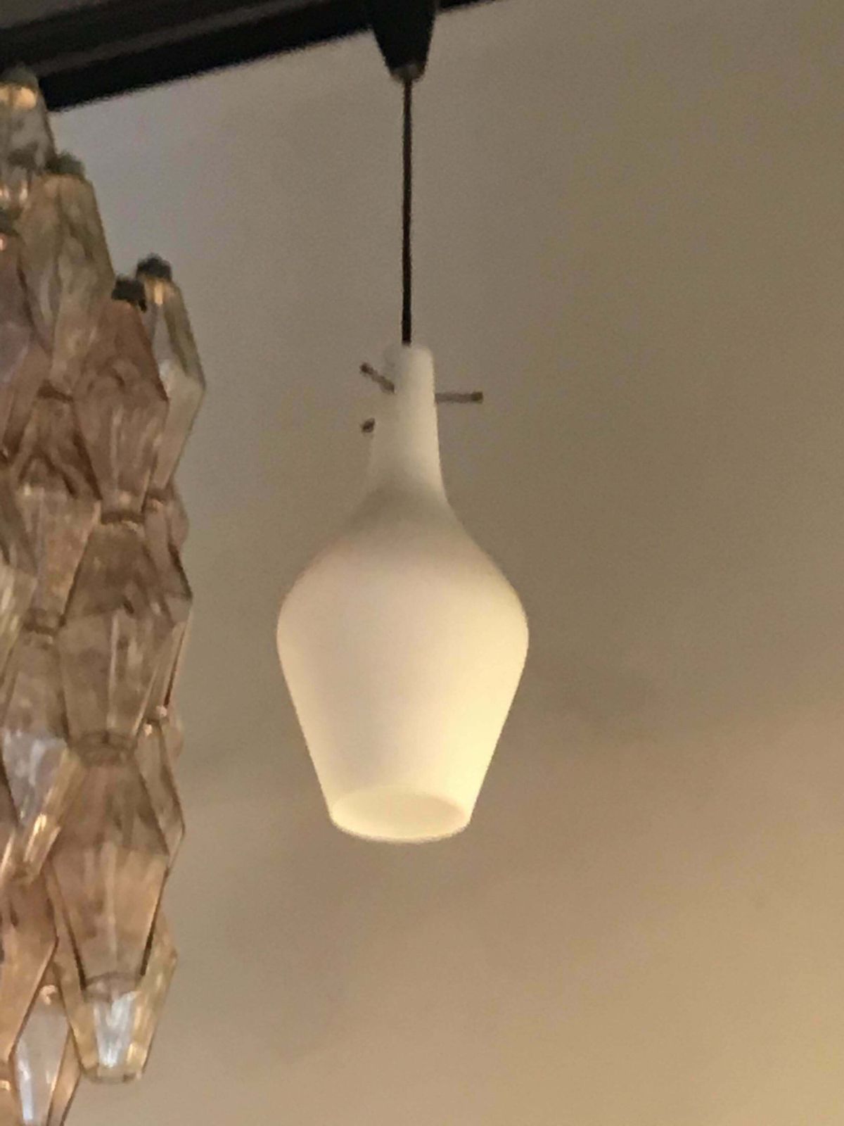 photo vintage Stilnovo Chandelier Opaline Glass Brass Plex. 1950 Italy