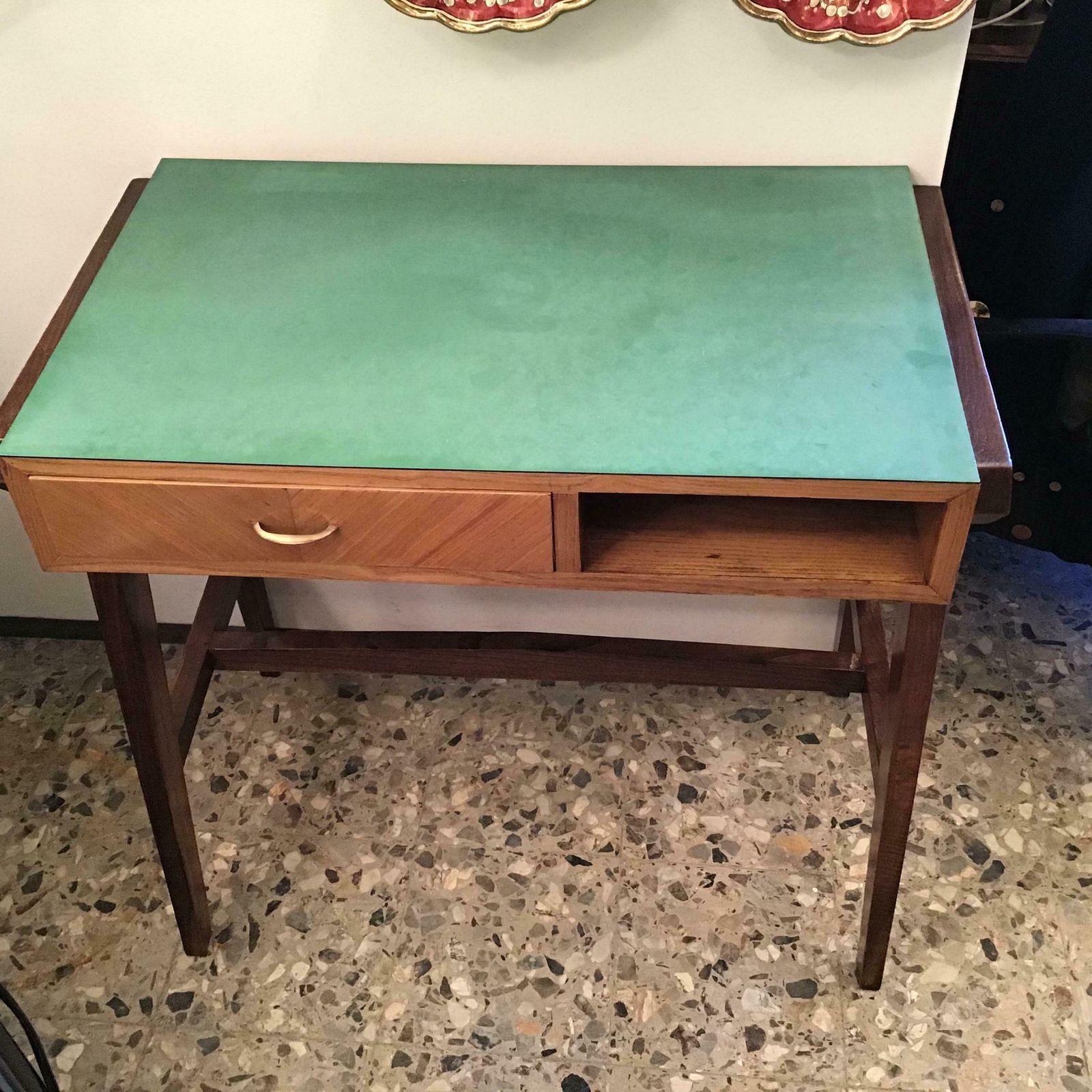Gio Ponti “Stile” Desk Wood Brass, 1950, Italy photo vinterior
