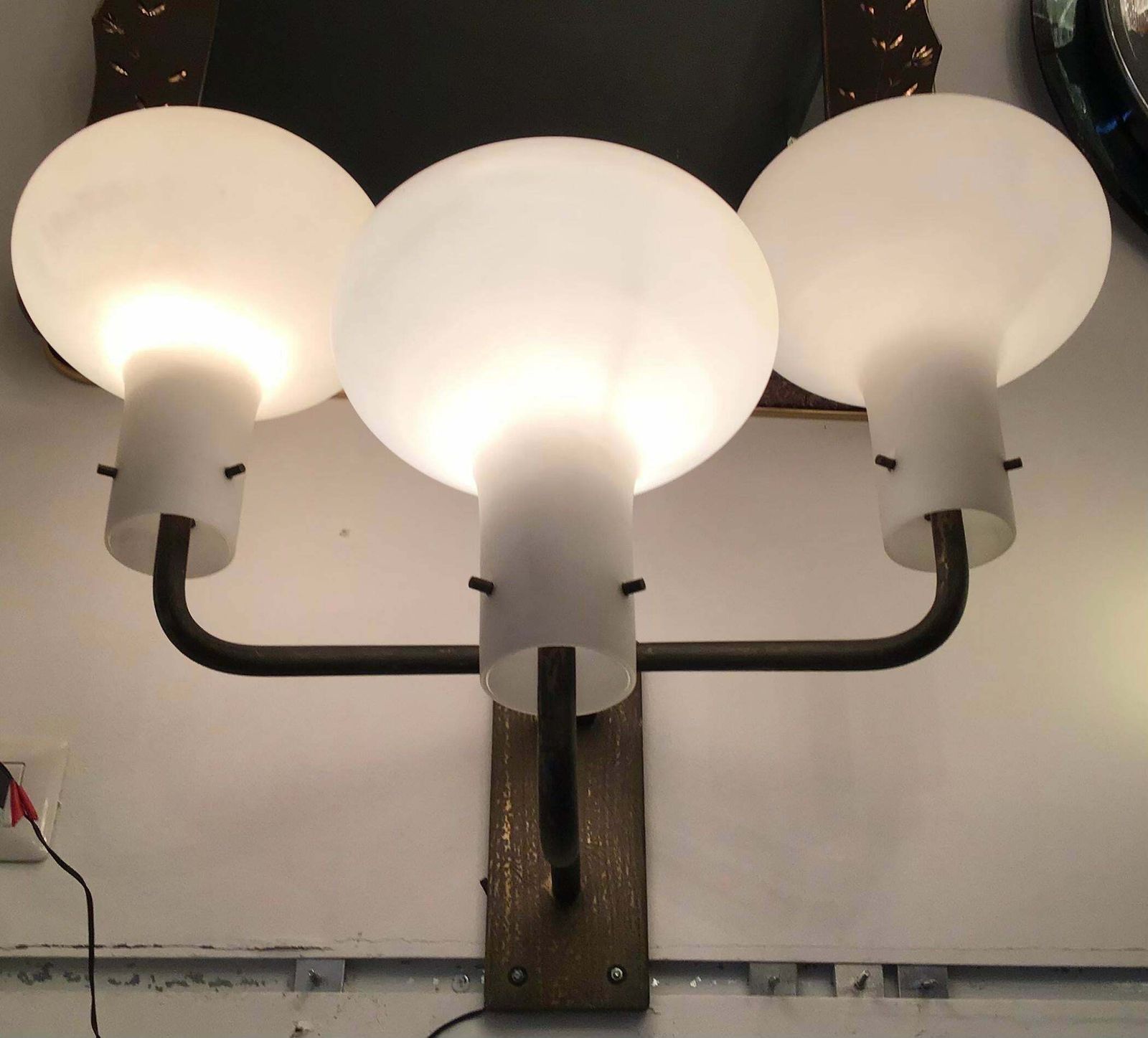 photo vinterior Ignazio Gardella Azucena Sconces Brass Opaline Glass 1955 Italy