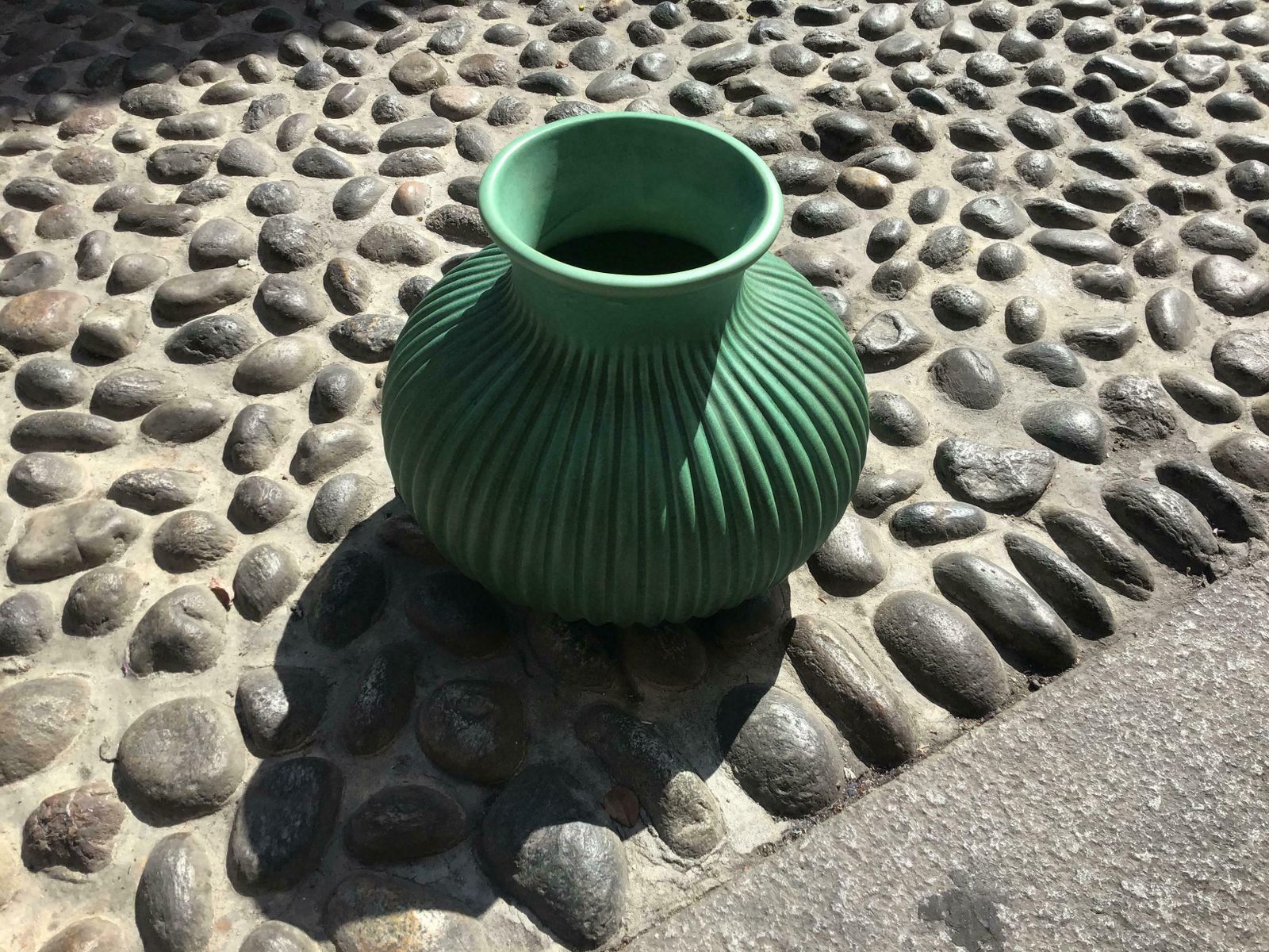 Richard Ginori “Giovanni Gariboldi “ Vase Ceramic, 1940, Italy photo vinterior
