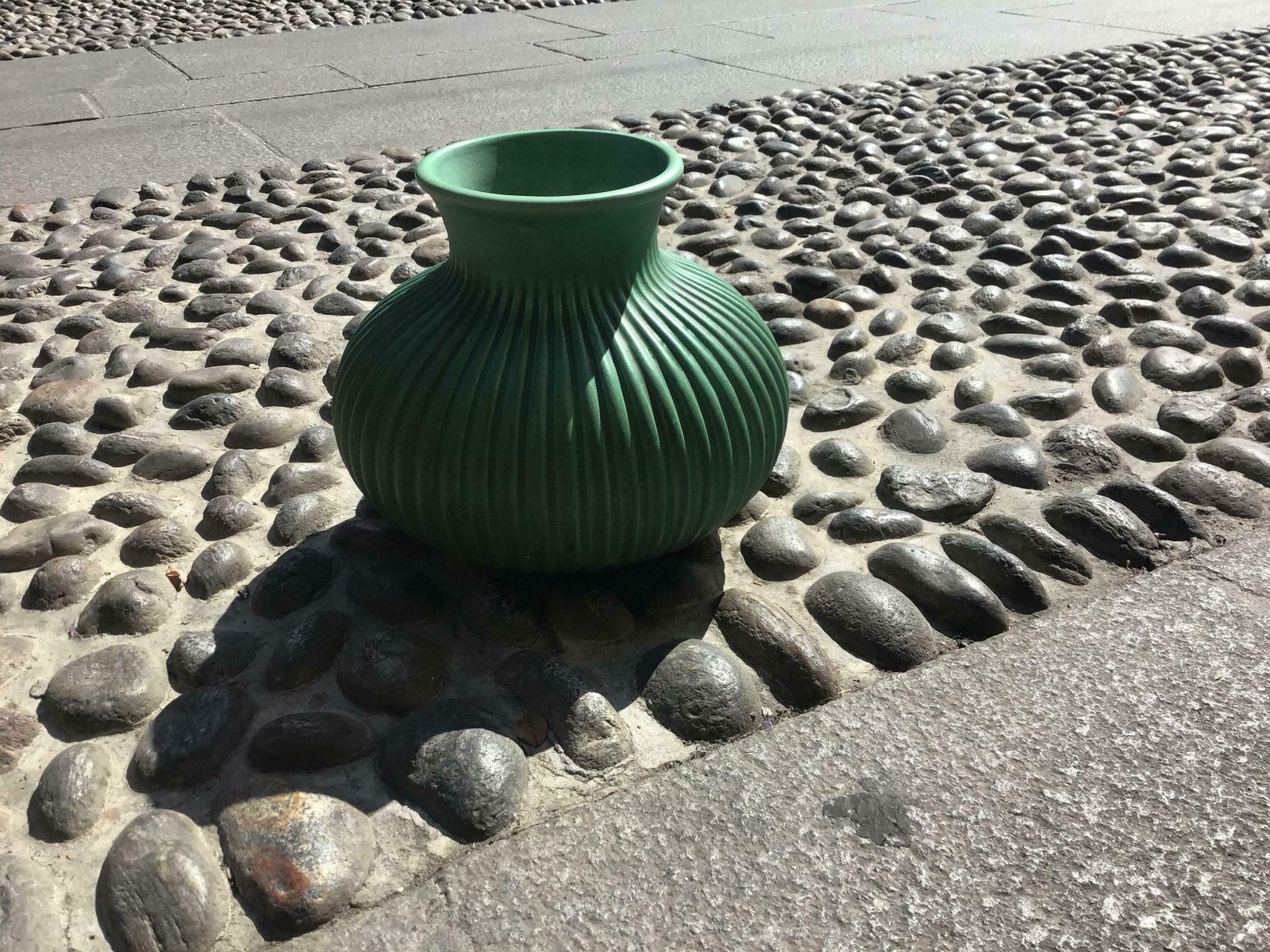 photo for sale Richard Ginori “Giovanni Gariboldi “ Vase Ceramic, 1940, Italy