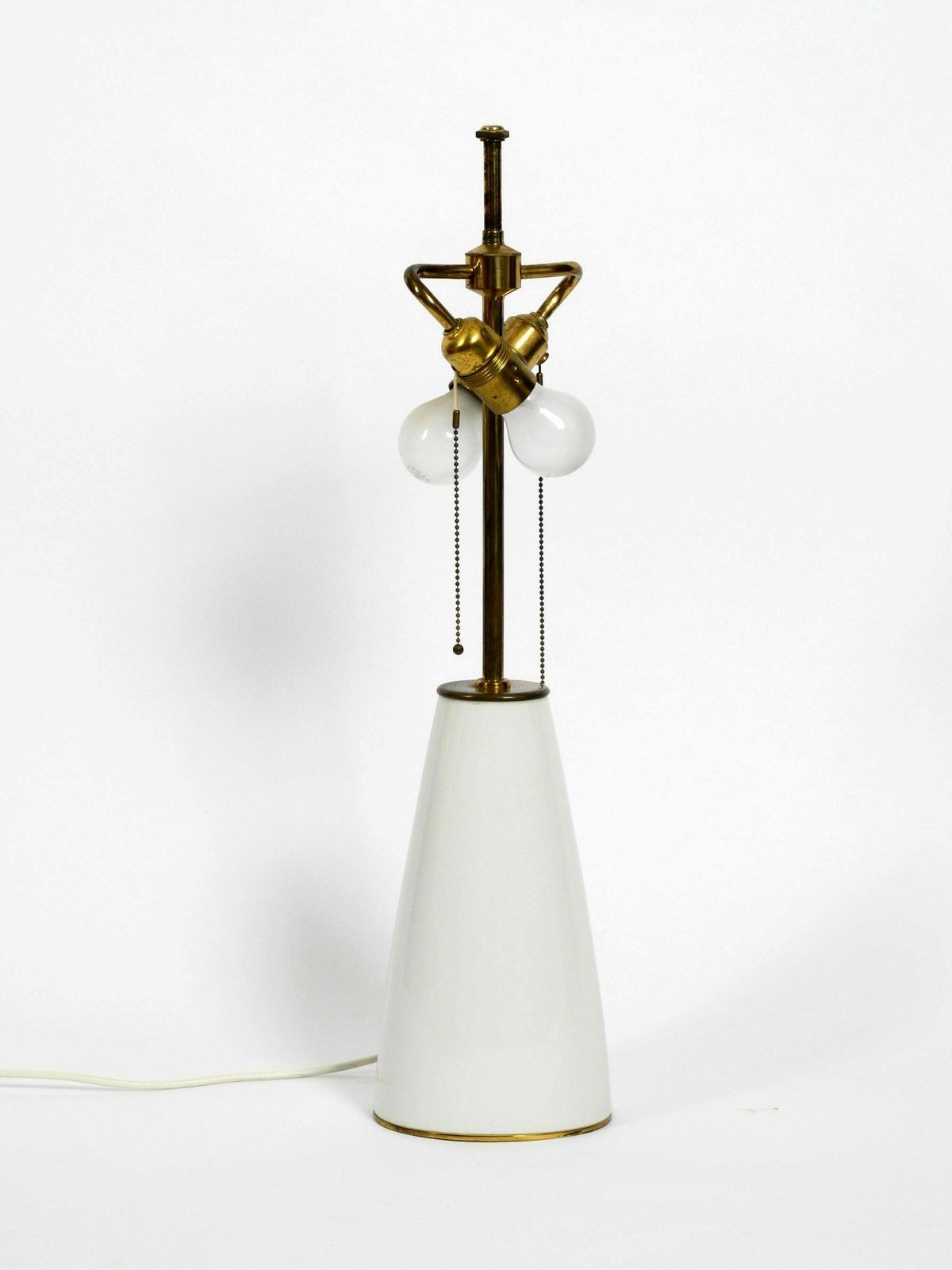 Large Elegant 1960s Kpm Table Lamp In Porcelain And Pleated Silk Lampshade photo vinterior