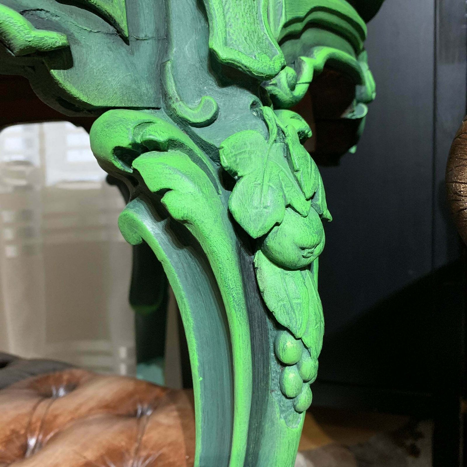 photo furniture Painted French Antique Table Oval Ornate Carvings Green And Black Colours