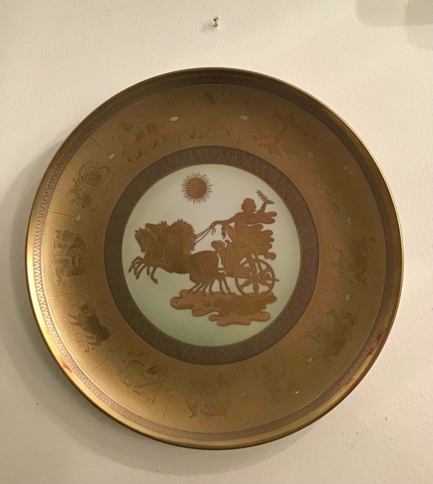 Morbelli “Il Giorno“ Porcelain Wall Plate Pure Gold, 1960, Italy photo vintage