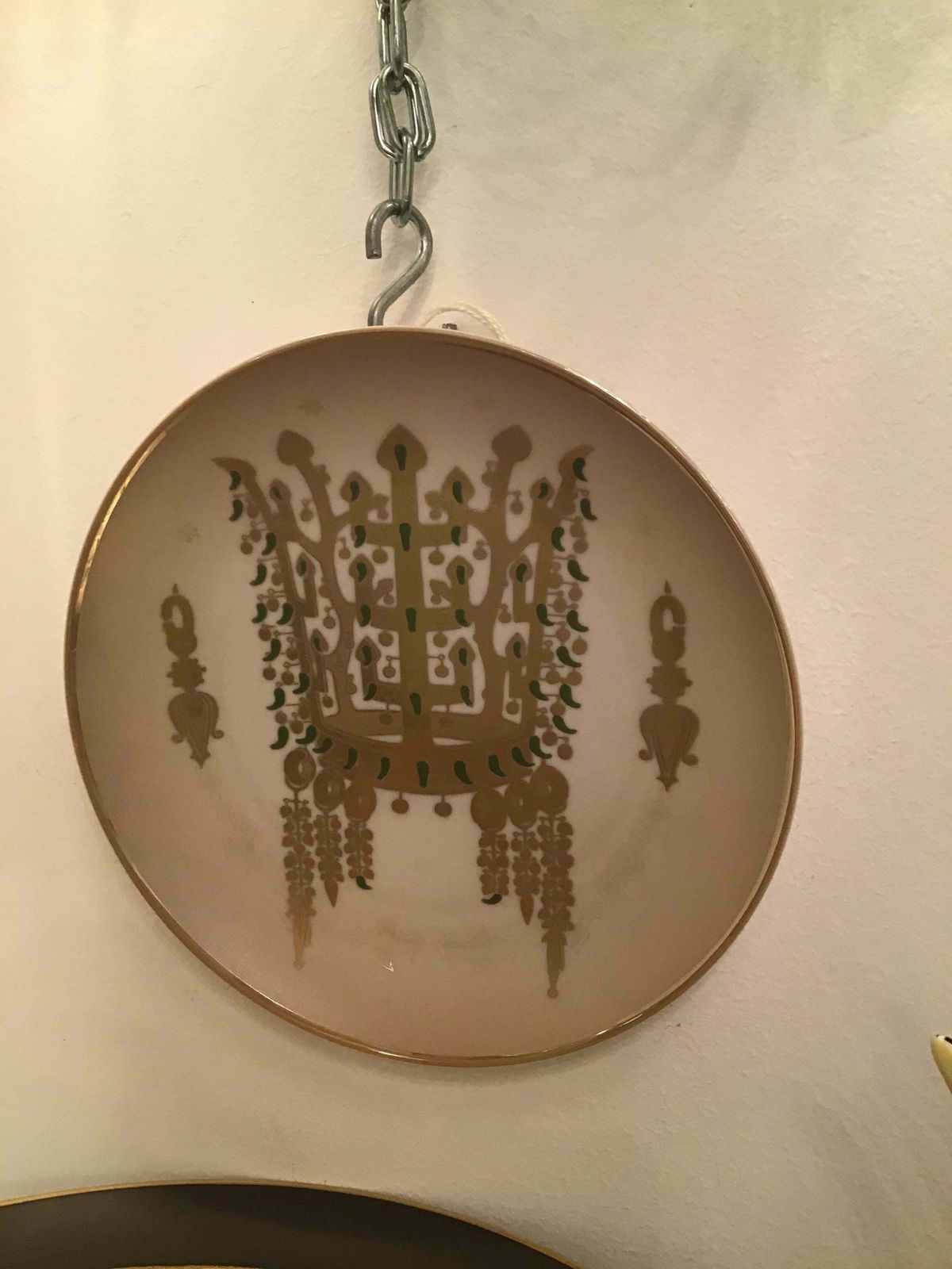 photo furniture Morbelli Porcelain “Dinastia Silla” Wall Plates Worked With Pure Gold 1960 Italy