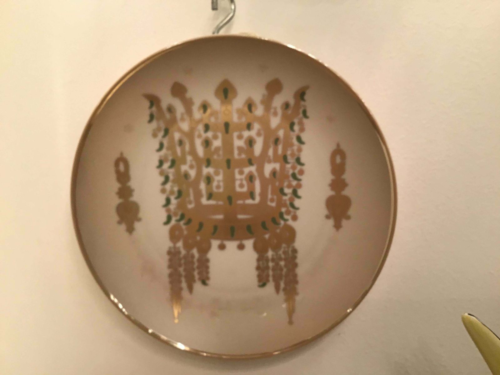 photo for sale Morbelli Porcelain “Dinastia Silla” Wall Plates Worked With Pure Gold 1960 Italy