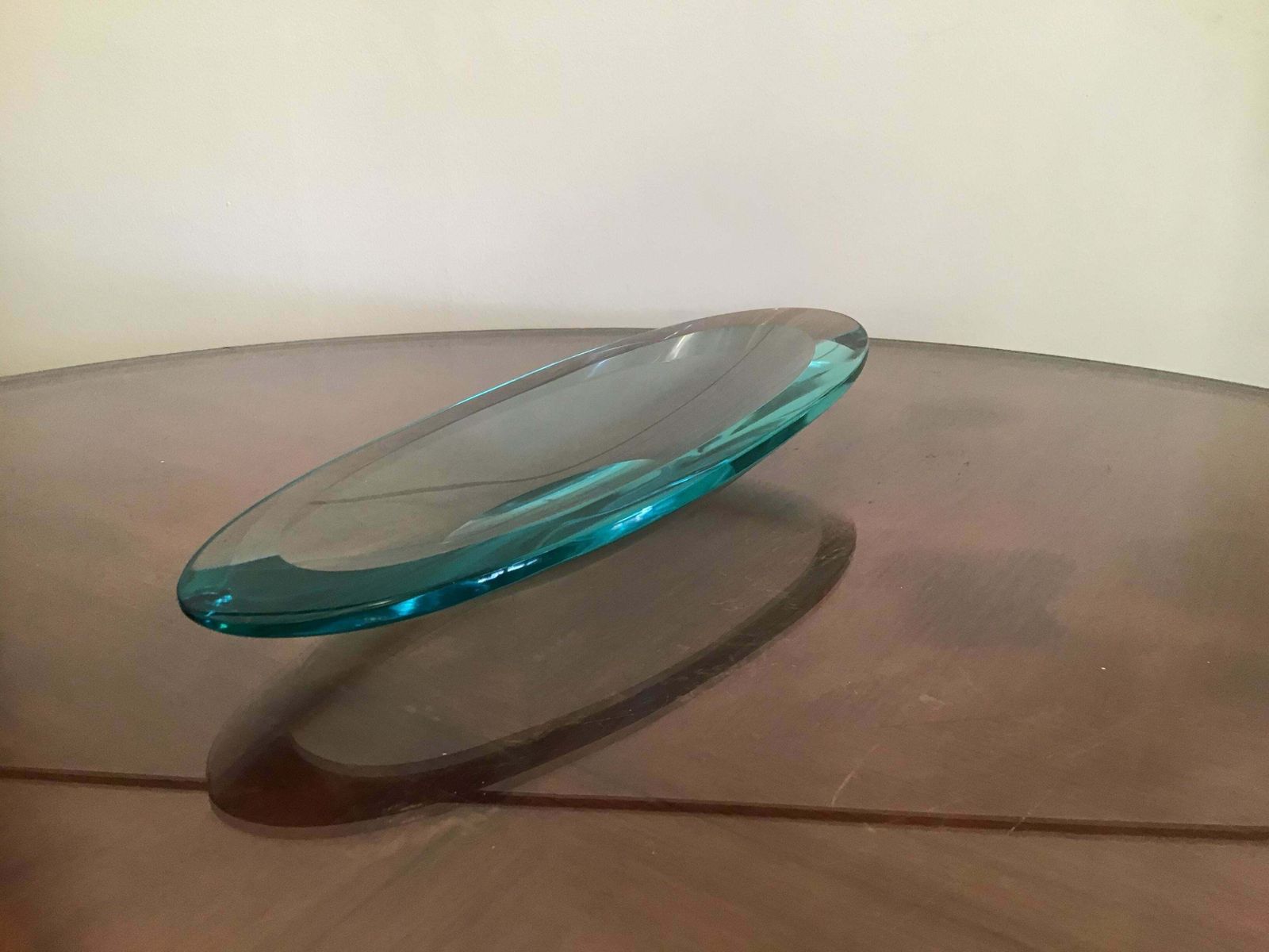 photo furniture Fontana Arte Centrepiece/Svuota Tasche Glass, 1950, Italy