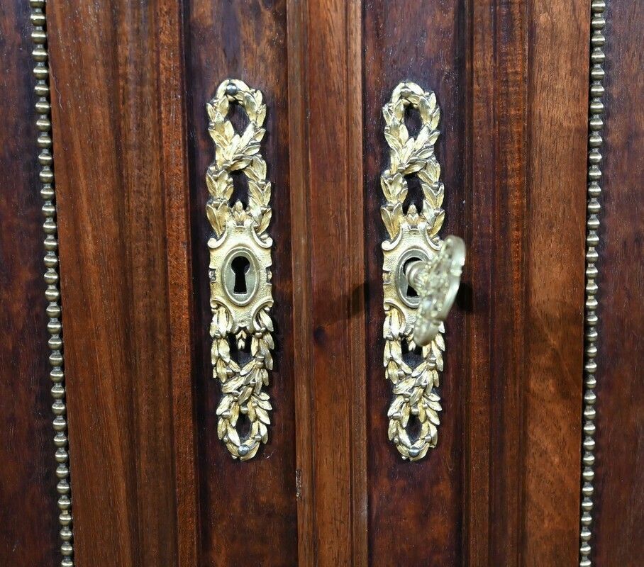 photo vinterior Mahogany Sideboard, Louis XVI Style   Early 20th Century