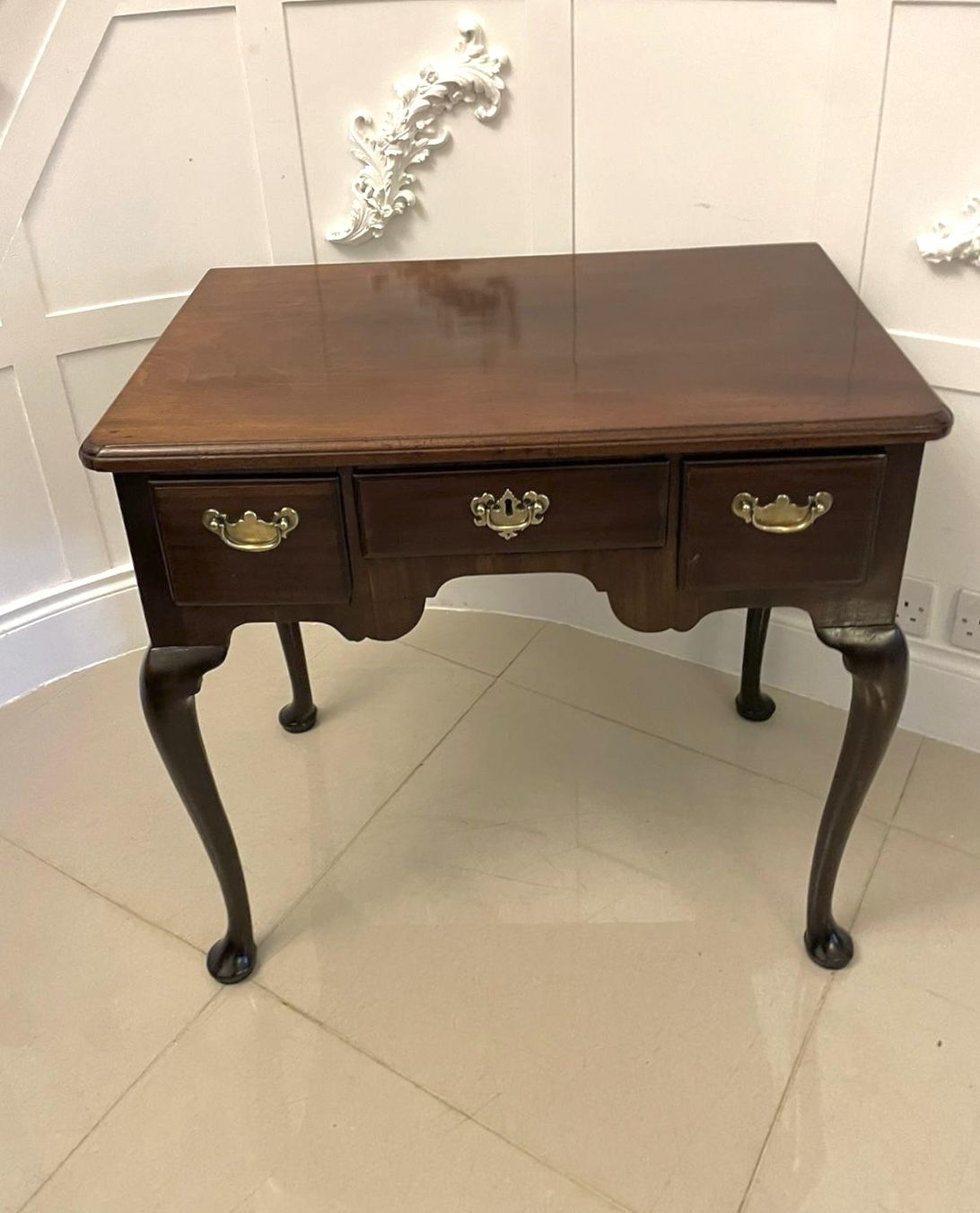 Antique George III Quality Figured Mahogany Lowboy
