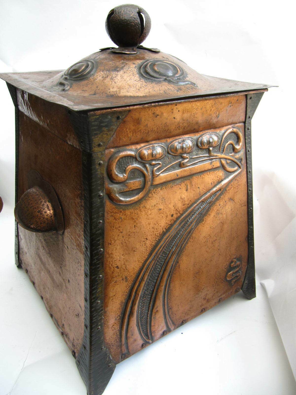 Arts And Crafts Coal Or Log Box 1900s Exceptional Period Detail photo vintage
