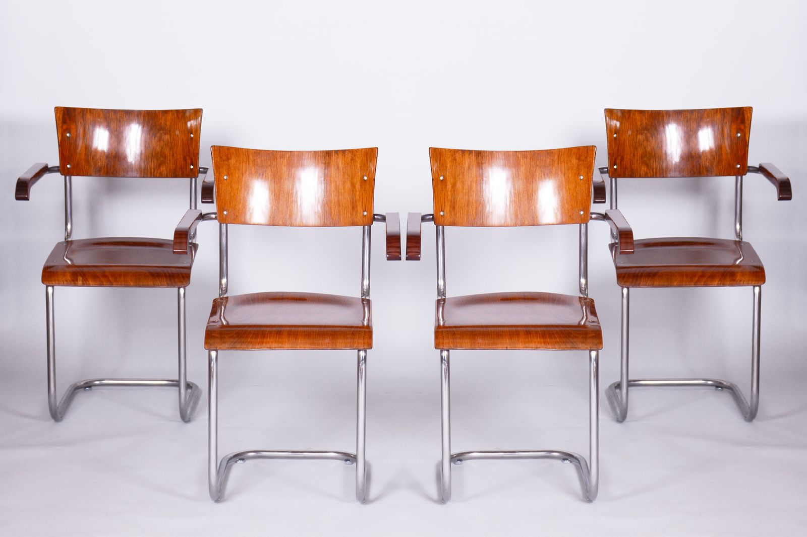 Set Of 4 Restored Bauhaus Beech Armchairs Designed By Mart Stam, 1930s, Czechia, High Gloss photo vintage