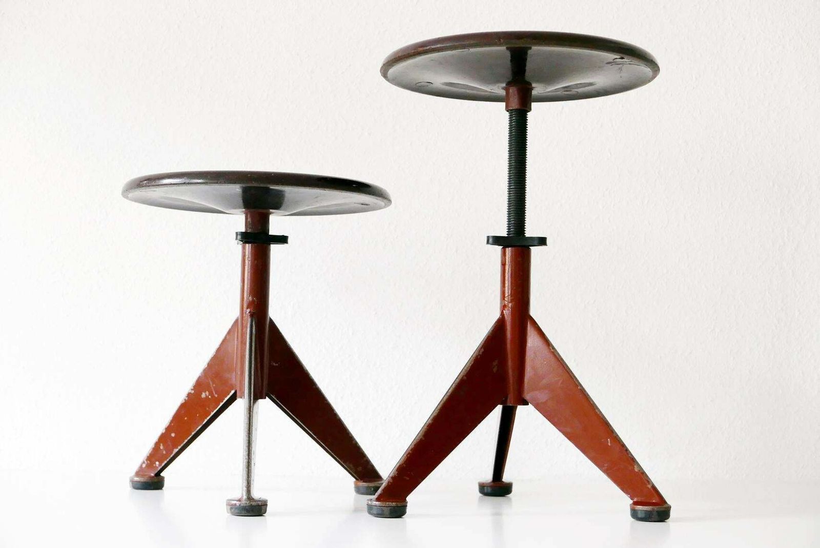 Set Of Two Industrial Workshop Stools By Ab Odelberg Olsen, 1930s, Sweden photo vinterior