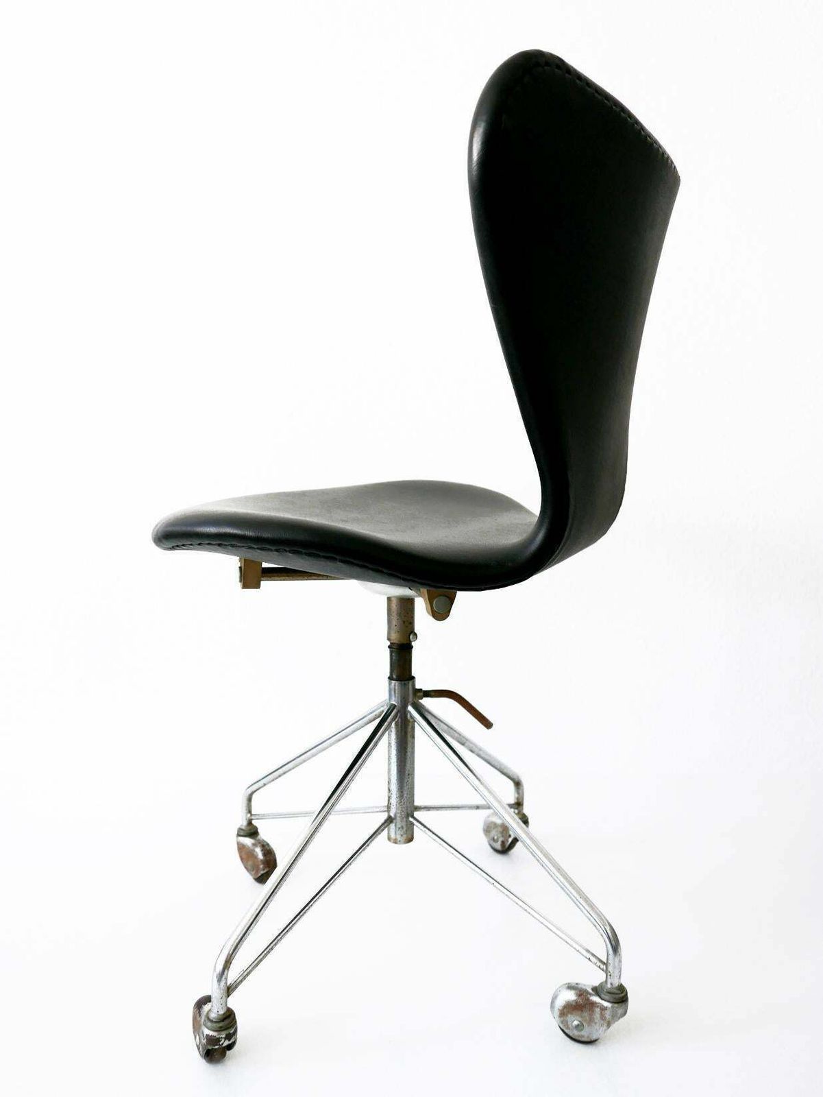 Mid Century Modern Office Chair 3117 By Arne Jacobsen For Fritz Hansen, 1960s photo buy