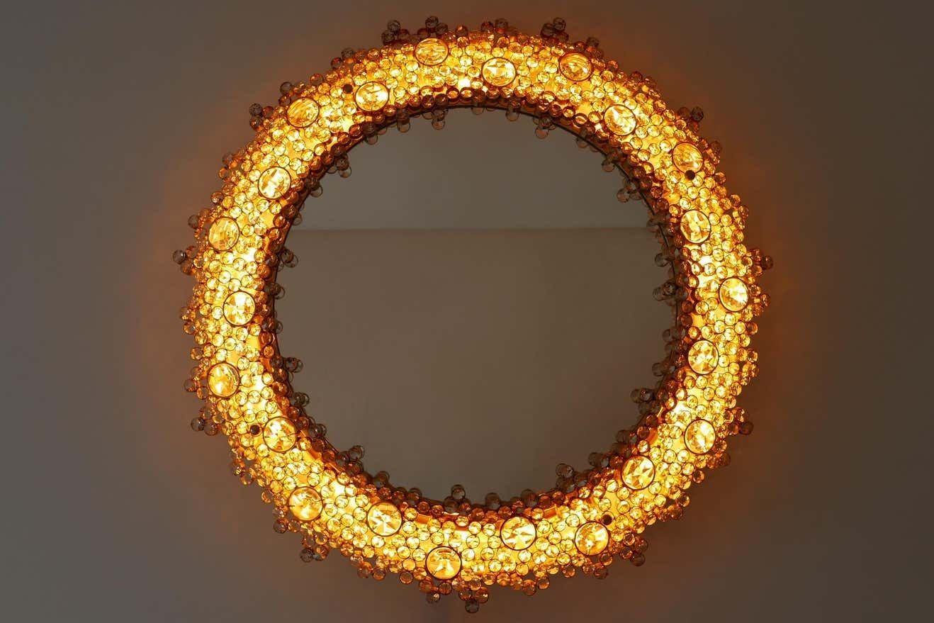 photo vintage Gorgeous Gilt Brass & Crystal Glass Backlit Wall Mirror By Palwa, Germany, 1970s