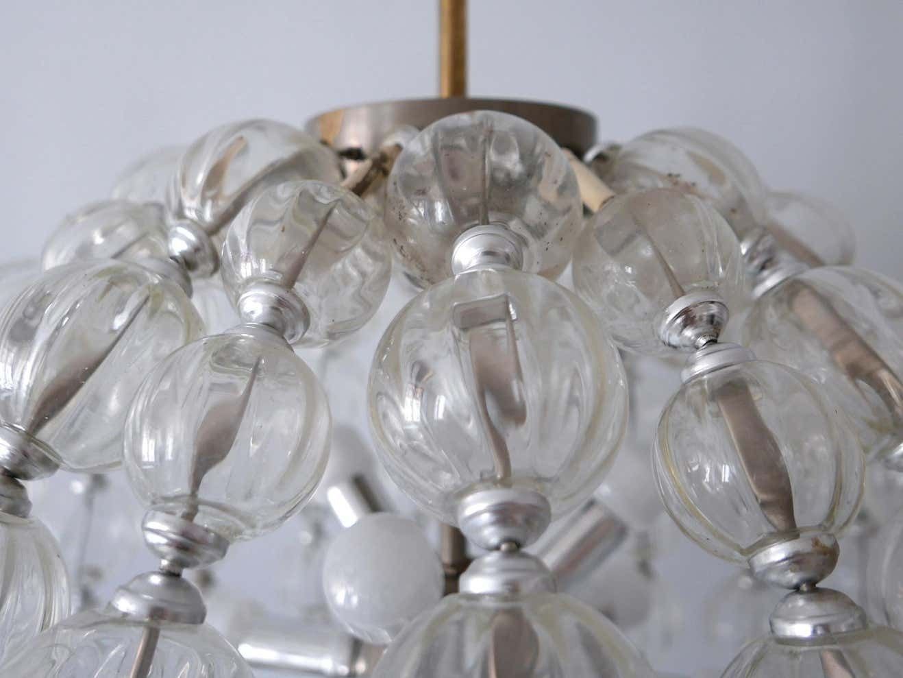 photo vintage Huge Mid Century Modern 13 Flamed Glass Sputnik Chandelier Or Pendant Lamp 1960s