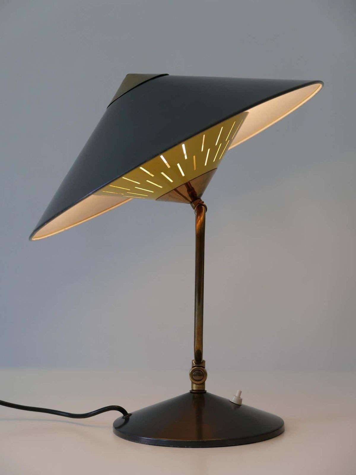 3403.0 Articulated Large Mid Century Modern Table Lamp Or Wall Sconce ''Witch Hut'' 1950s photo