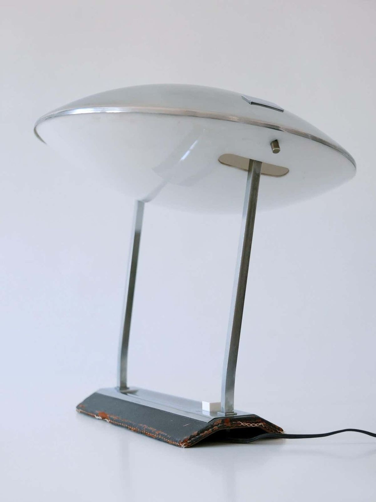 photo vinterior Rare Mid Century Modern Stilnovo Desk Lamp Model 8050 Metalarte 1960s