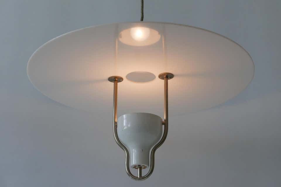 photo vinterior Exceptional Mid Century Modern Ufo Pendant Lamp, Italy, 1960s