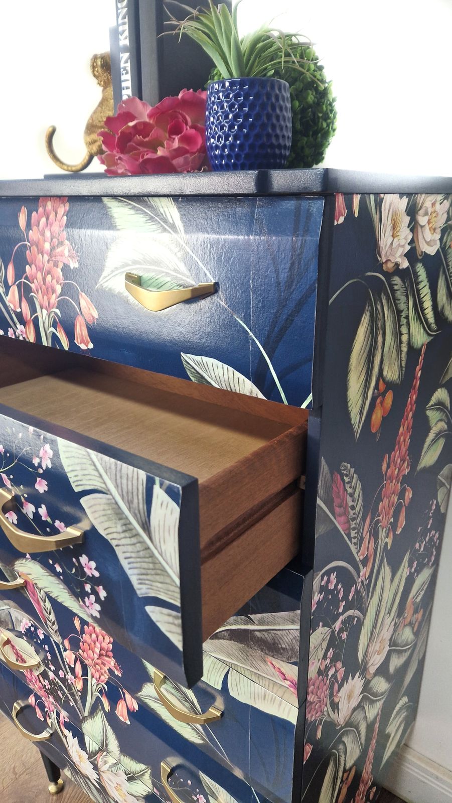 Meredew Chest Of Drawers In Navy Blue photo vinterior