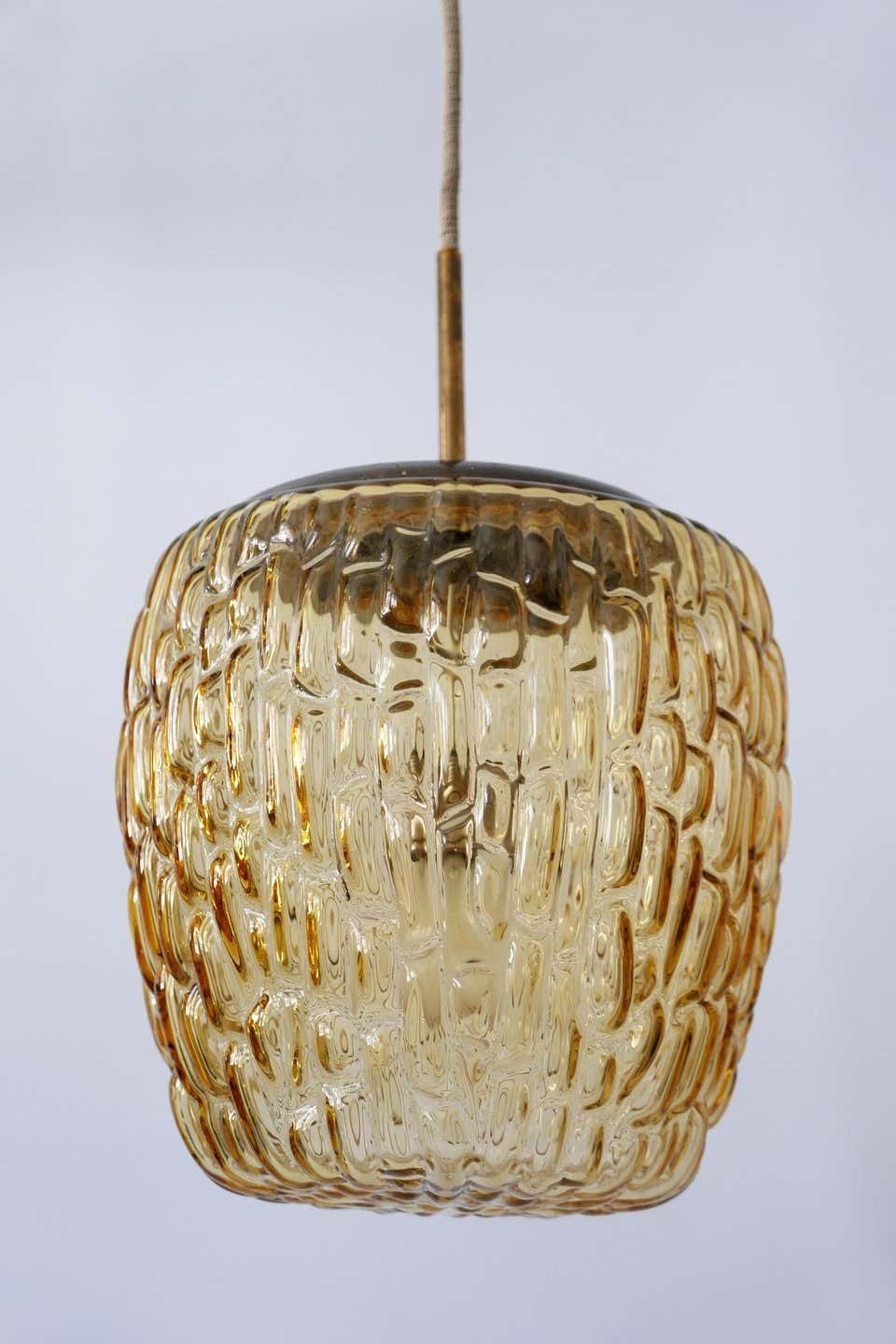 photo vintage Mid Century Modern Textured Glass Pendant Lamp By Rupert Nikoll, 1950s, Austria