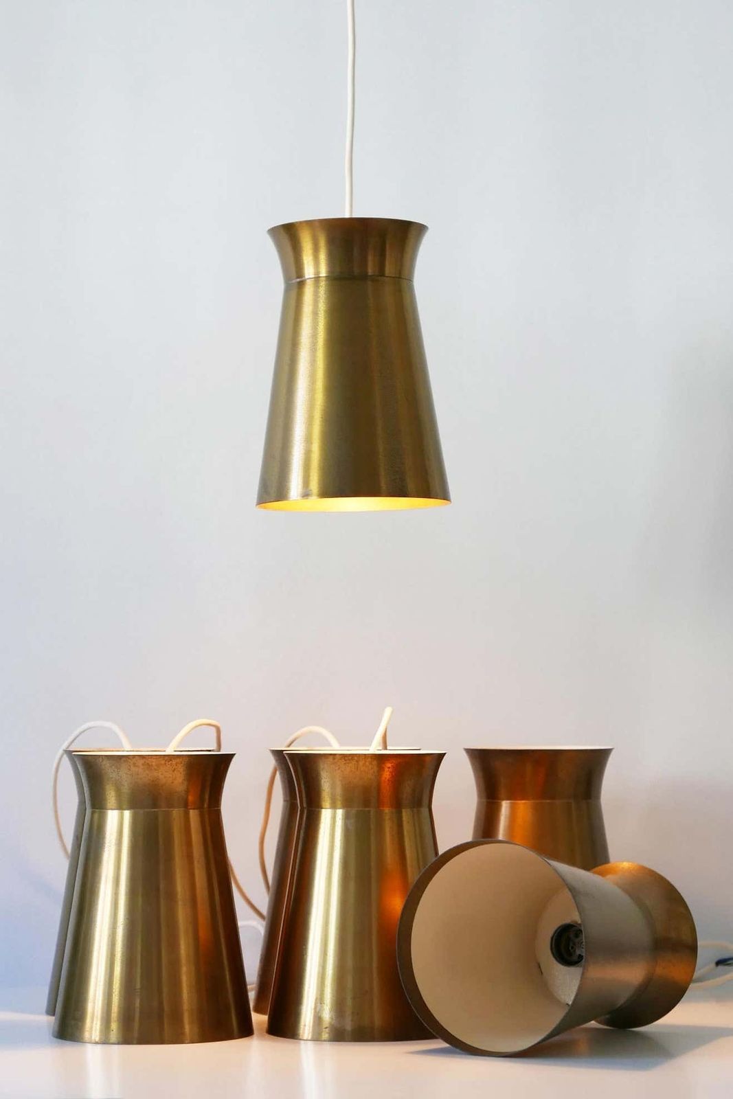 photo vinterior Elegant Mid Century Modern Brass Pendant Lamps Or Hanging Lights, 1950s, Germany