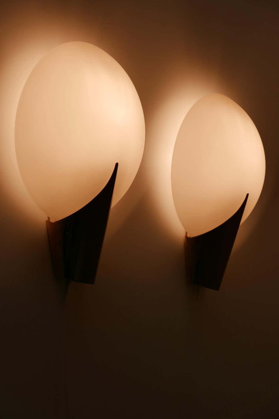 Set Of Two Elegant Modernist Wall Lamps Or Sconces By J.T. Kalmar, 1980s Austria photo Lighting