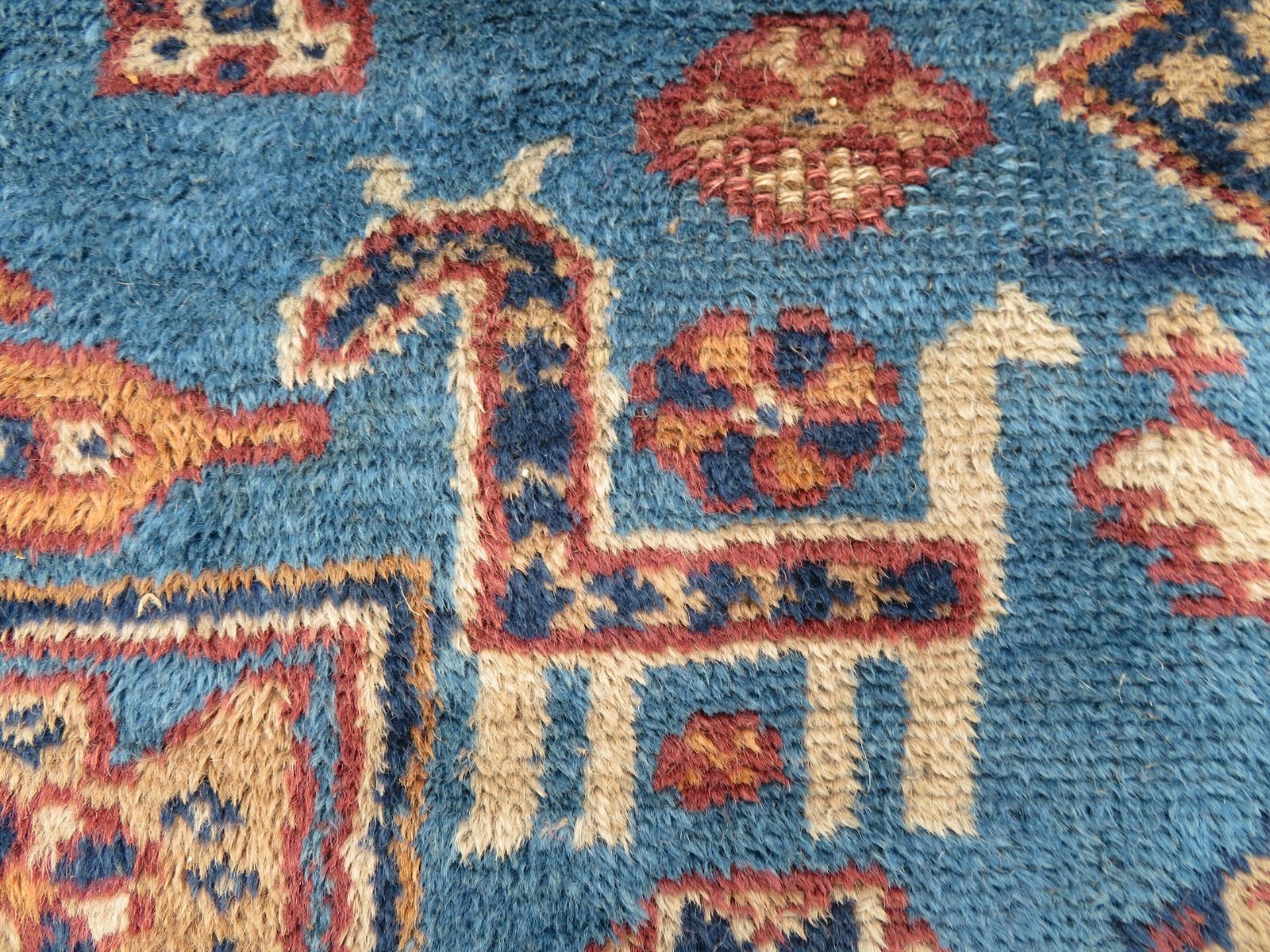 photo vinterior Antique Turkish Yuruk Kurdish Rug. Eastern Anatolia. 217cm X 122cm.