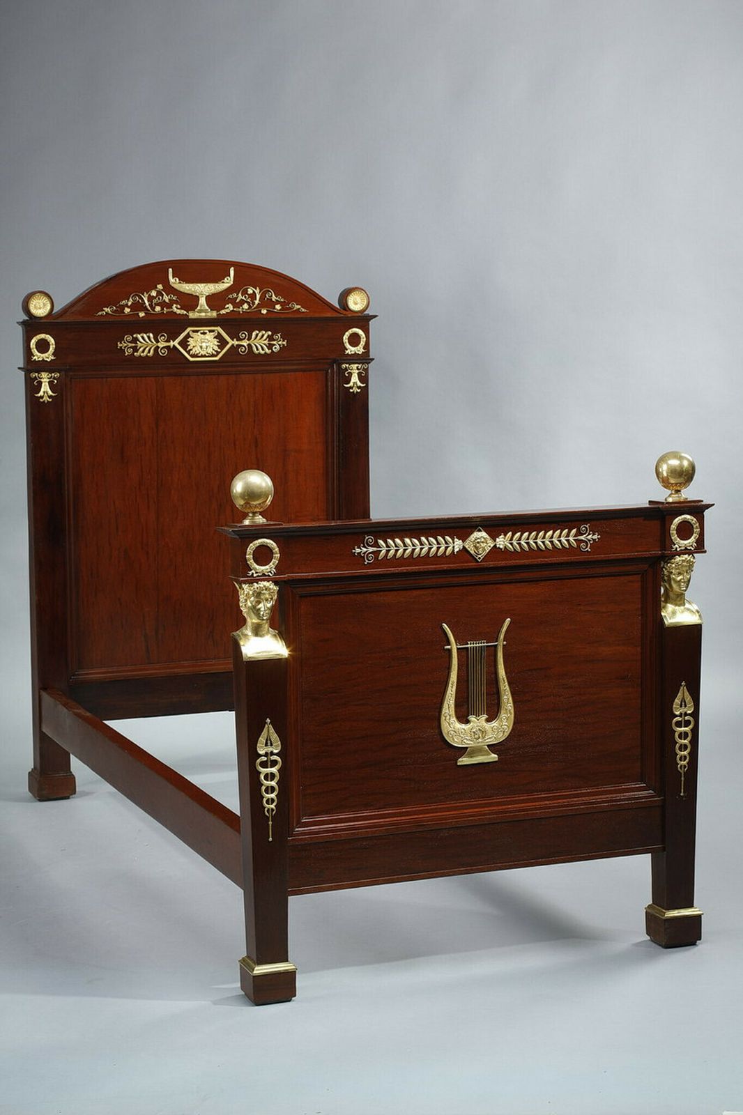 Empire Period Mahogany Sofa Bed Decorated With Lyre And Mercury Bust In Gilt Bronze, 19th Century photo Furniture