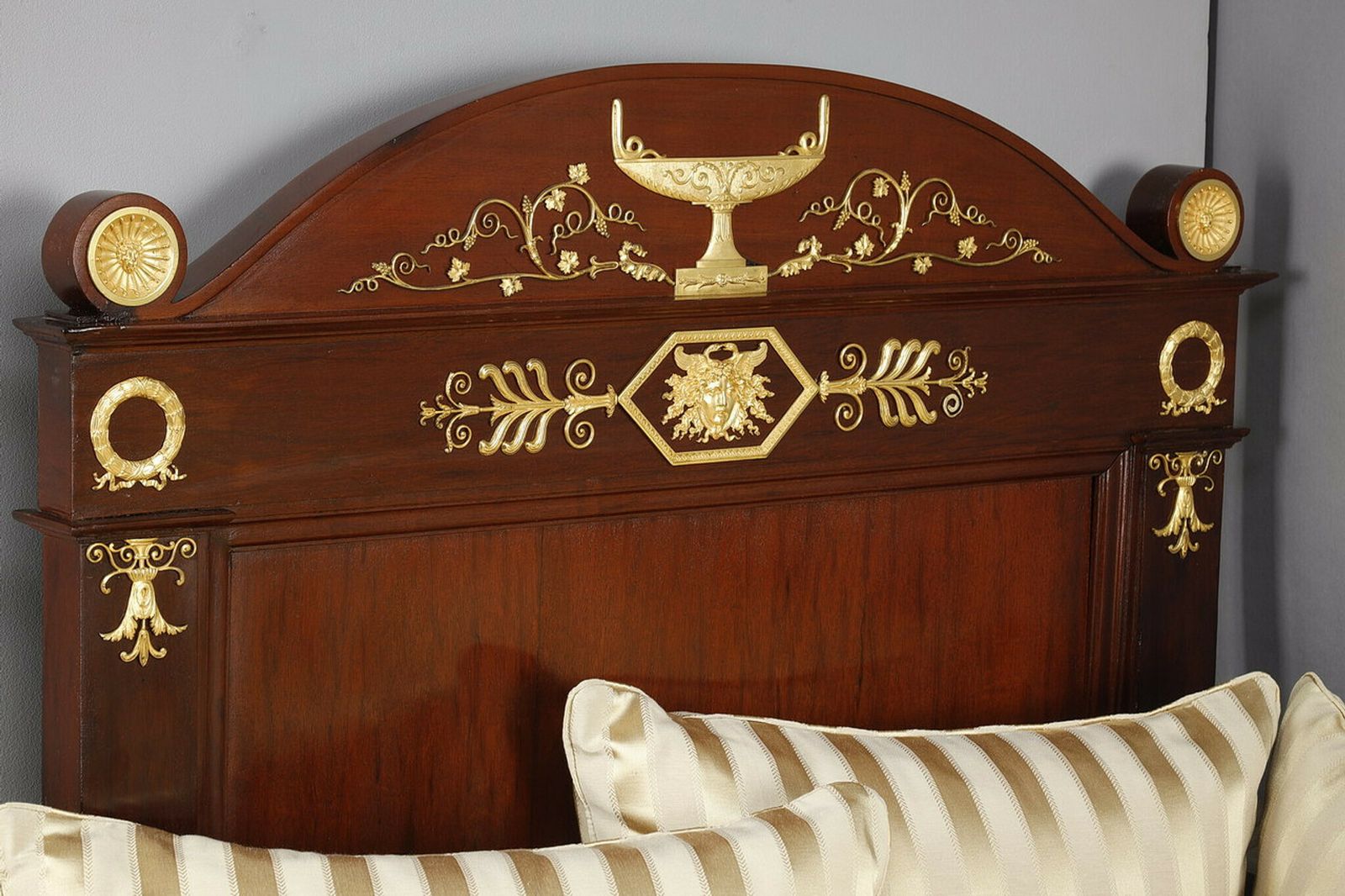 photo furniture Empire Period Mahogany Sofa Bed Decorated With Lyre And Mercury Bust In Gilt Bronze, 19th Century