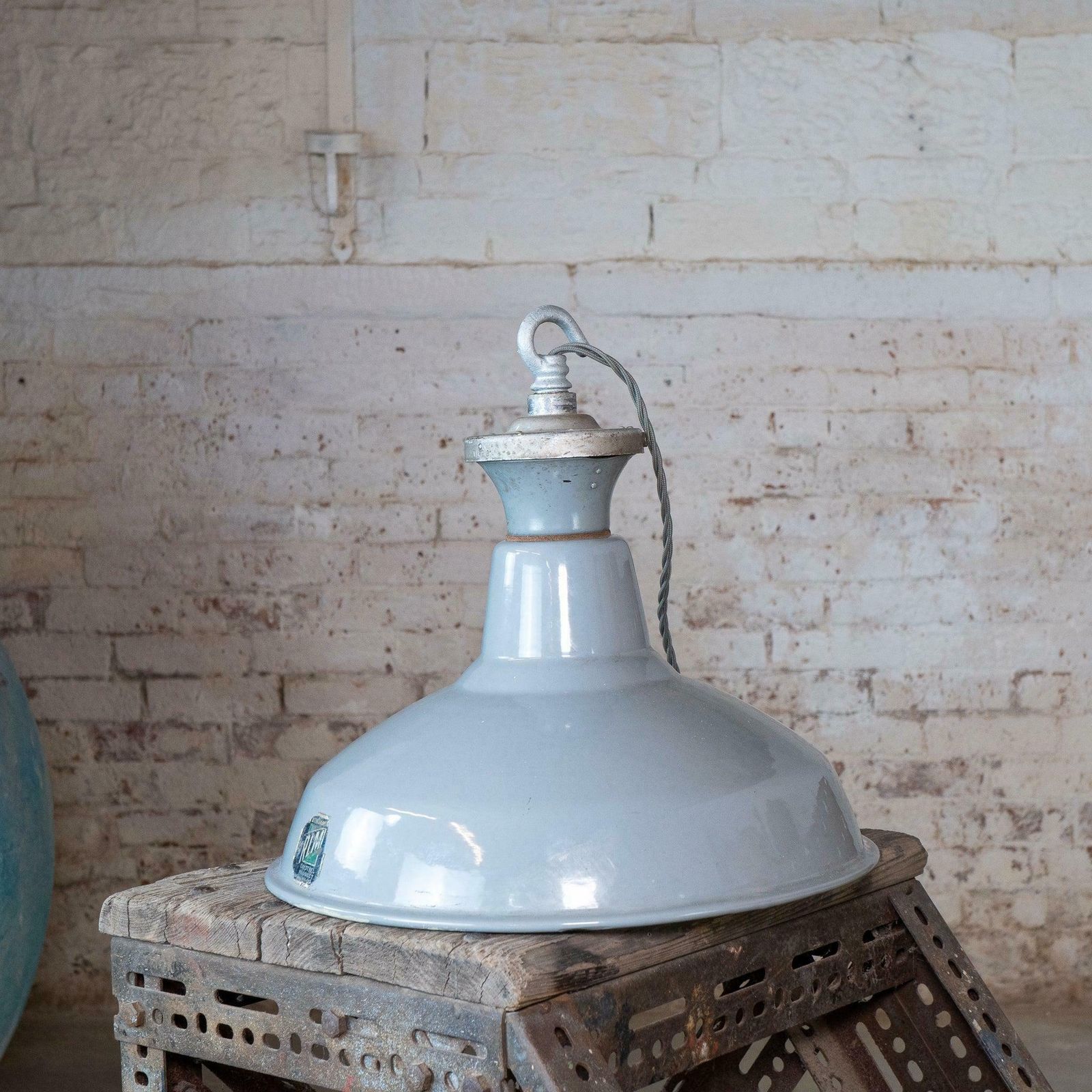 Benjamin Rlm  Pendant Light photo vinterior