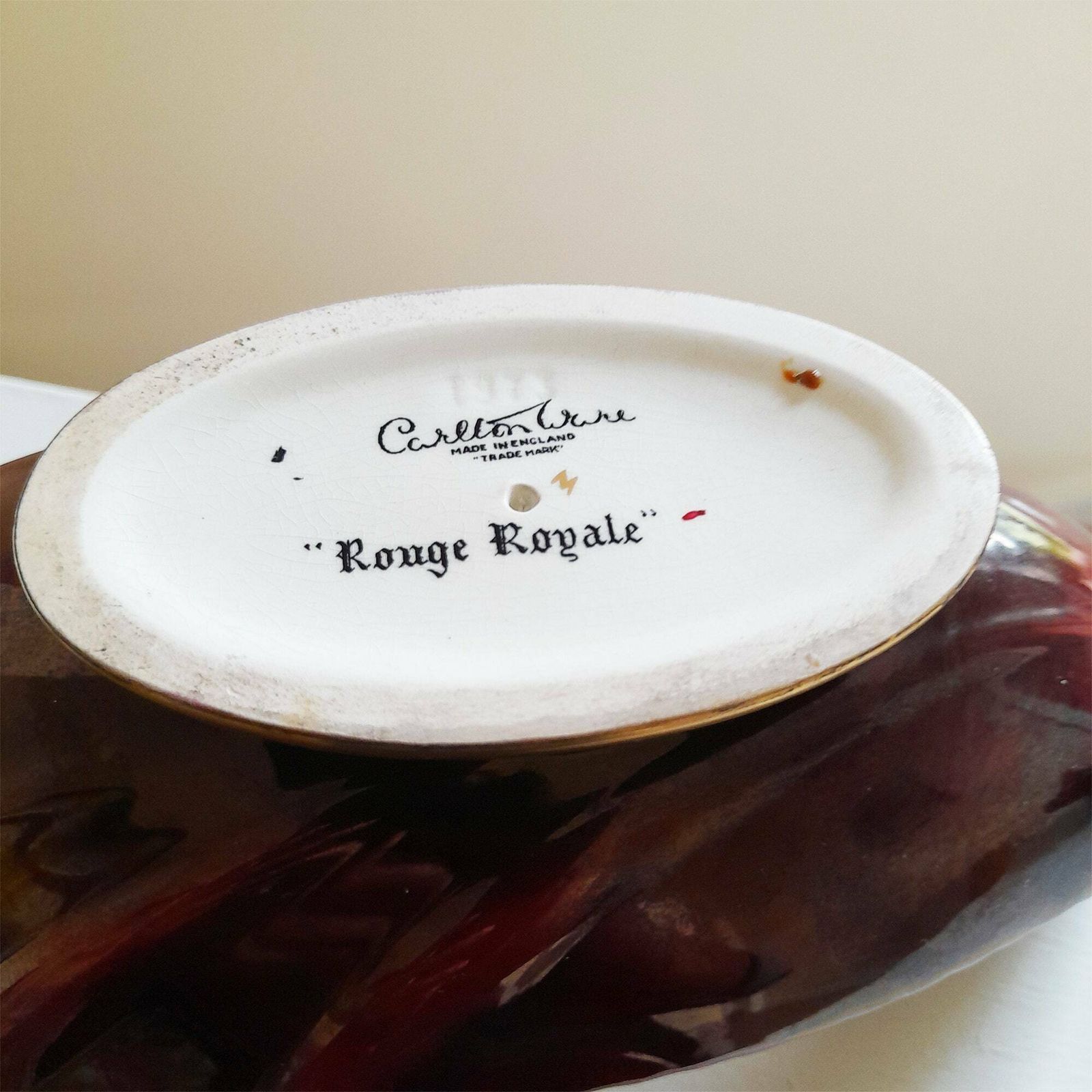 40's Carlton Ware Rouge Royale Duo Of Shell / Leaf Form Bowls   Graduated Rouge Red & Black W/ Gold Gilt   Vintage Collectible Lustre Ware photo 72.0