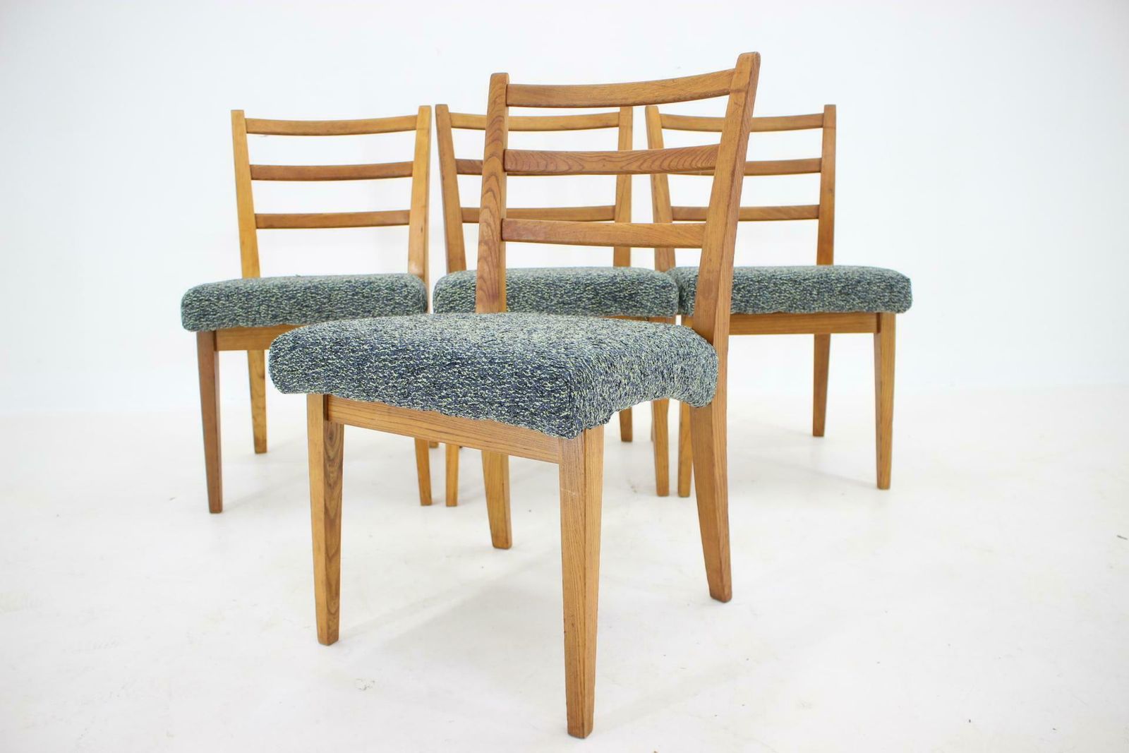 826.0 1960s Set Of 4 Oak Dining Chairs ,Czechoslovakia photo