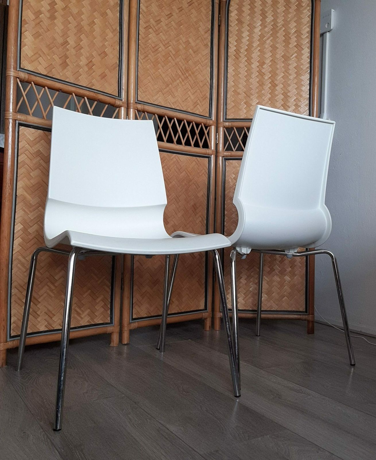 Marco Maran For Knoll – Gigi Chairs White, Set Of 4 photo for sale